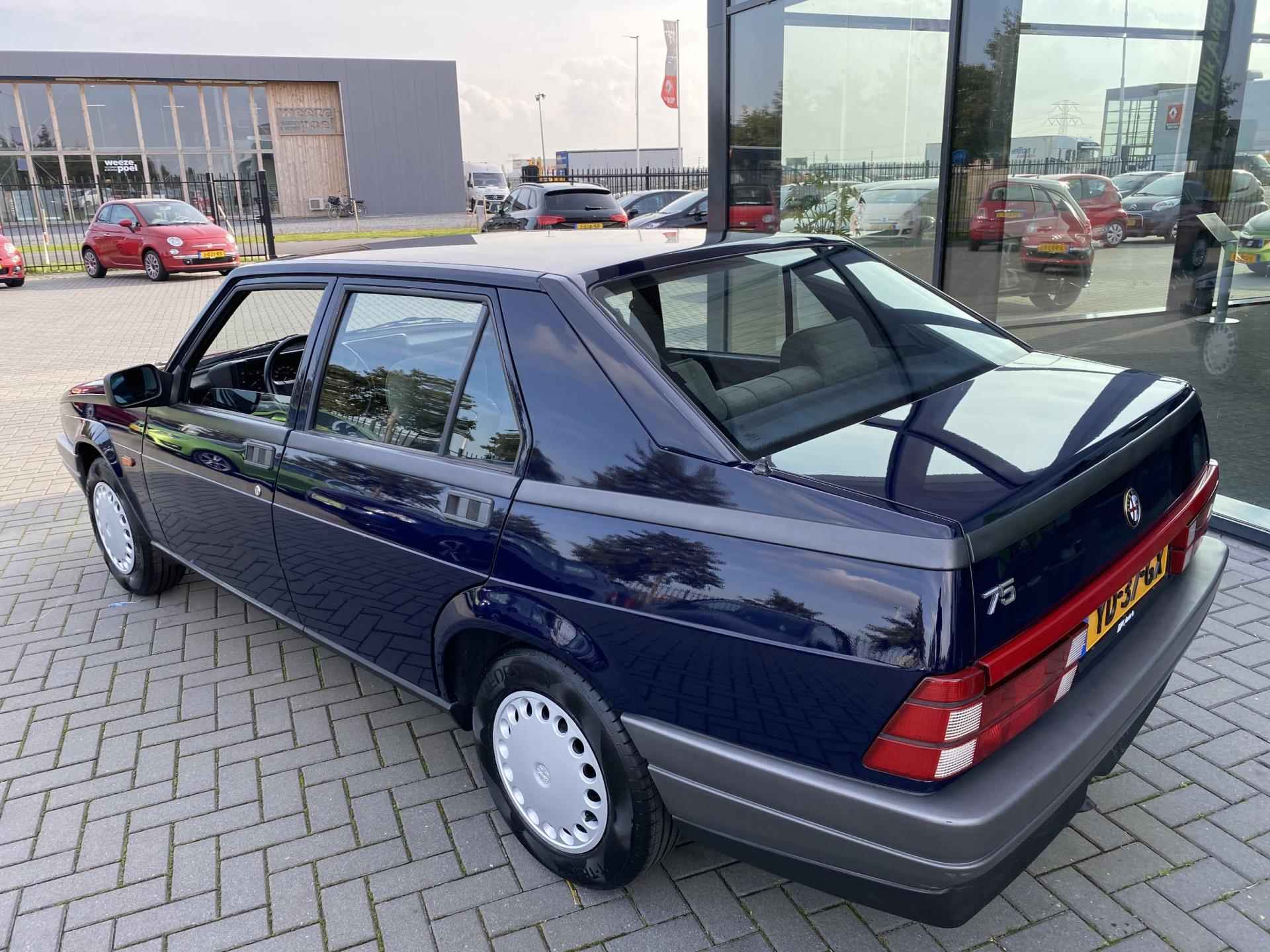 Alfa Romeo 75 1.8 Super Staat * NAP * NL Auto - 15/32