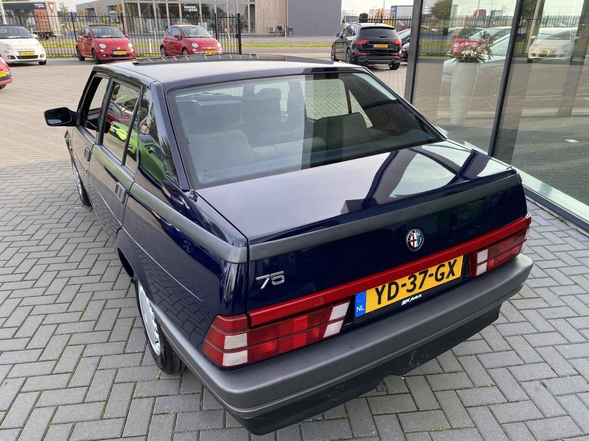 Alfa Romeo 75 1.8 Super Staat * NAP * NL Auto - 17/32