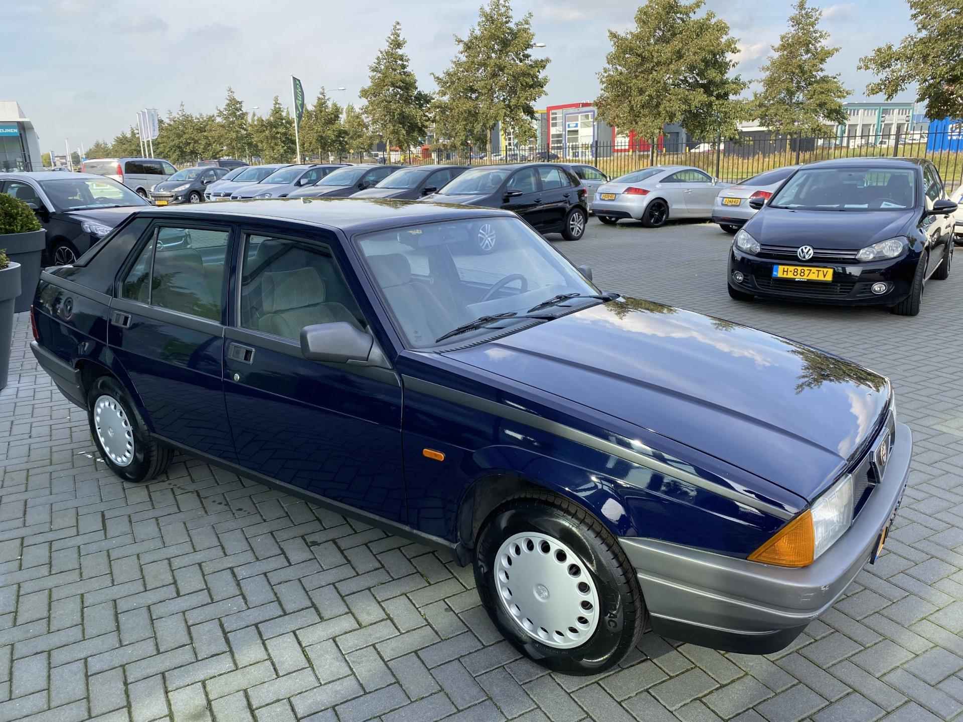 Alfa Romeo 75 1.8 Super Staat * NAP * NL Auto - 24/32