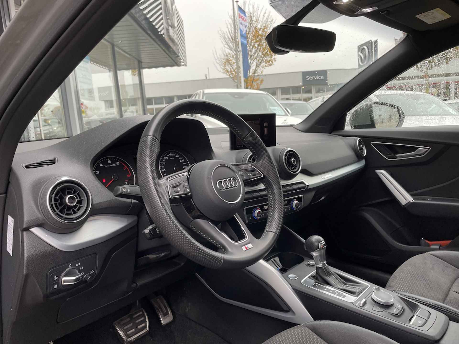 Audi Q2 35 TFSI S Edition - 9/31