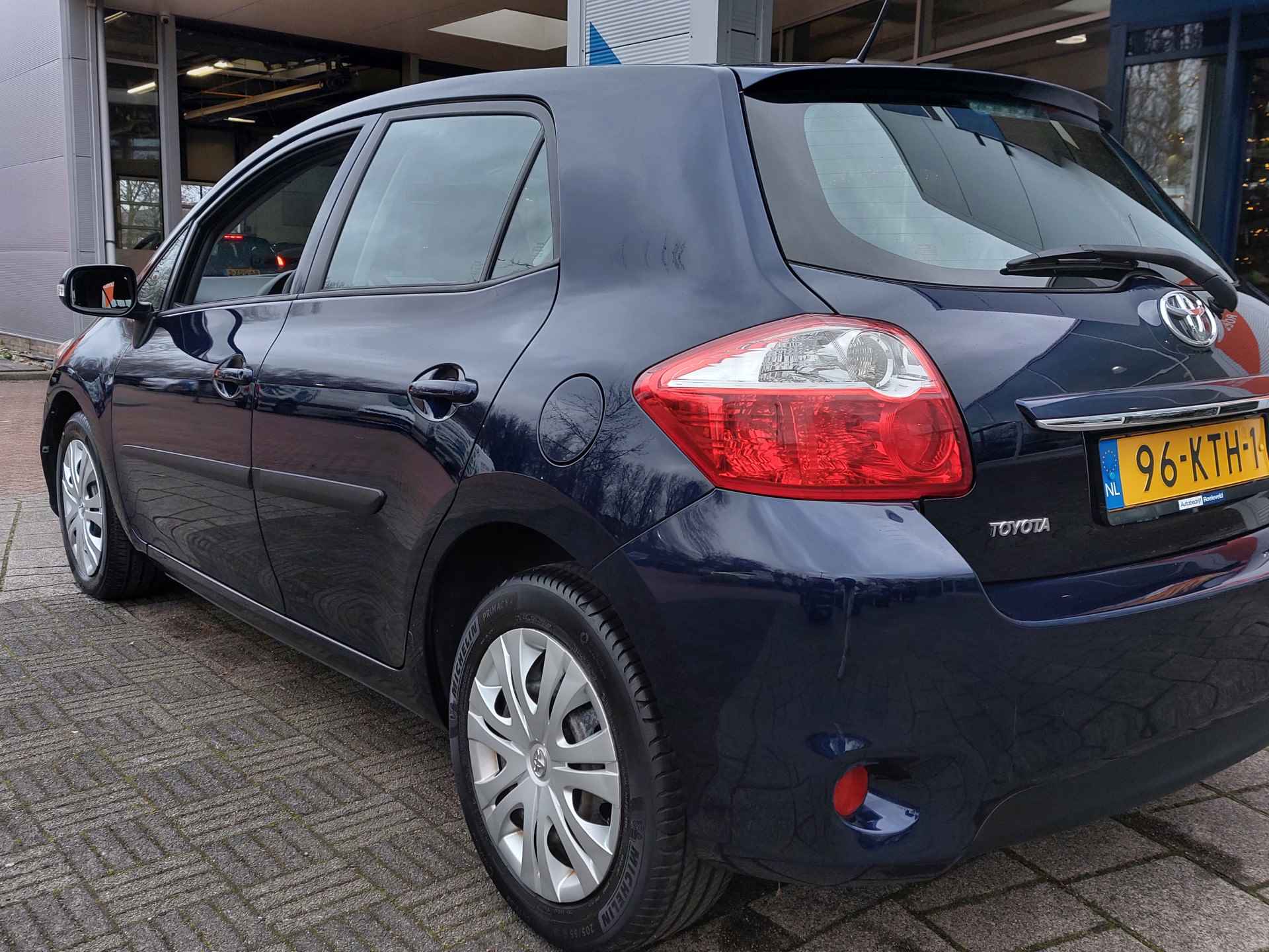 Toyota Auris 1.3 16v 101pk Aspiration 5-Deurs | Origineel NL | Navi | Clima | Cruise | Bluetooth Carkit+Streaming | Elek.Inklap.Spiegels | Cv+Ab | Stuurbekrachtiging - 33/43