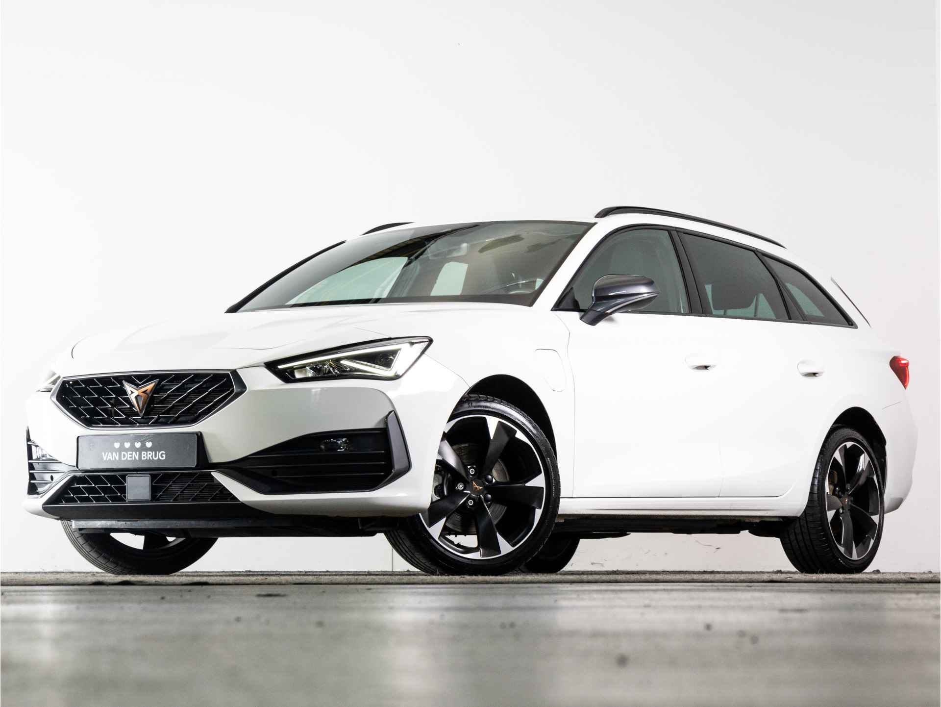 CUPRA Leon Sportstourer 1.4 e-Hybrid 204pk | Stuurwielverwarming | Dynamic chassis control | Parkeersensoren | Cruise control | - 35/38