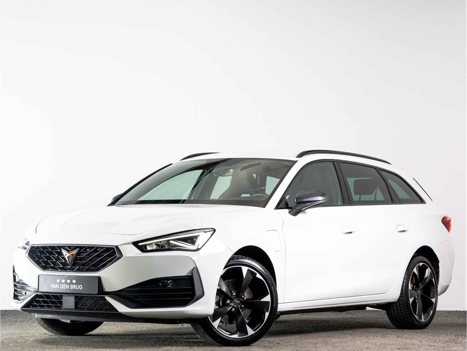 CUPRA Leon Sportstourer 1.4 e-Hybrid 204pk | Stuurwielverwarming | Dynamic chassis control | Parkeersensoren | Cruise control | - 38/38