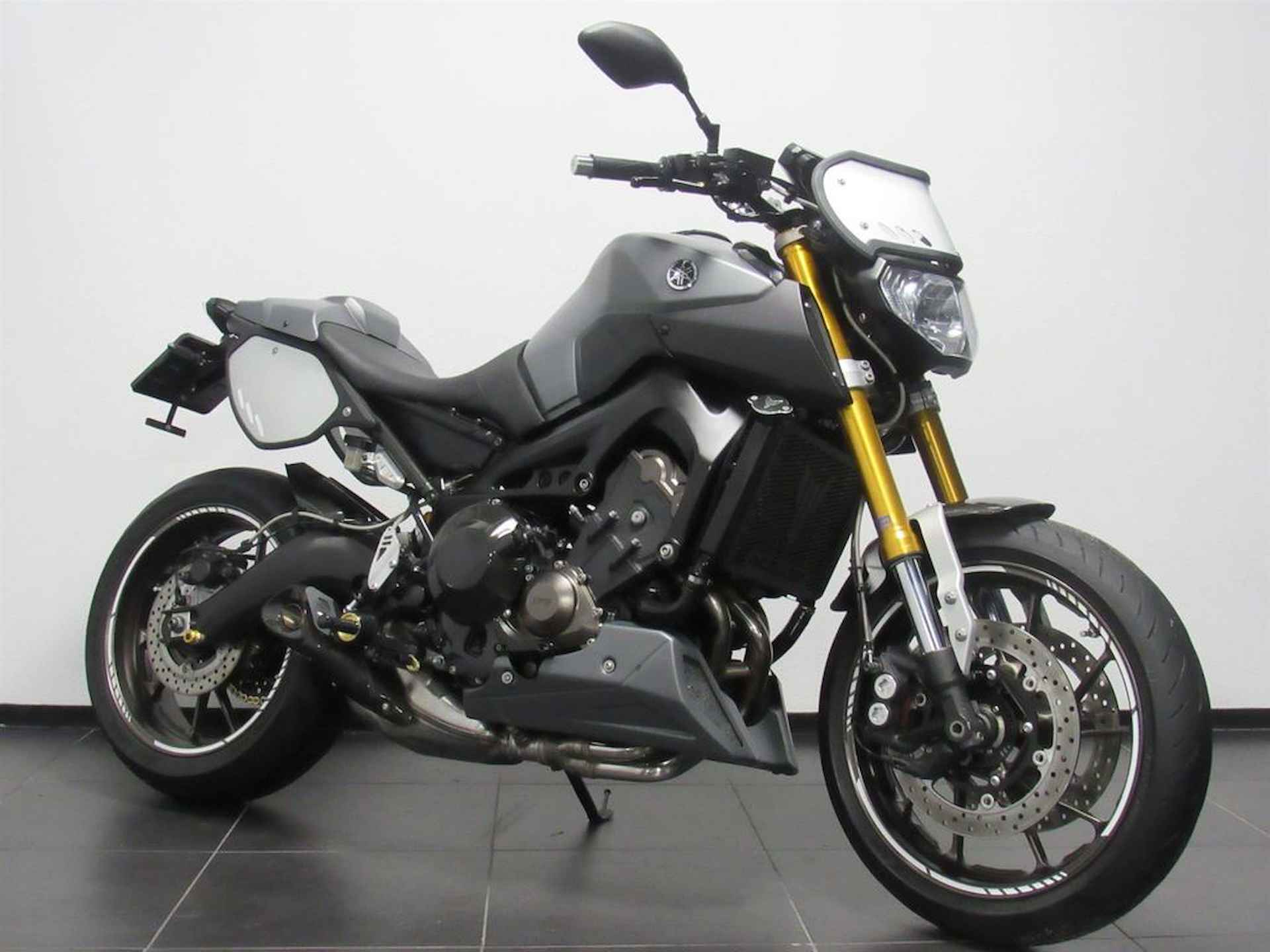 Yamaha MT-09 SPORT TRACKER - 2/14