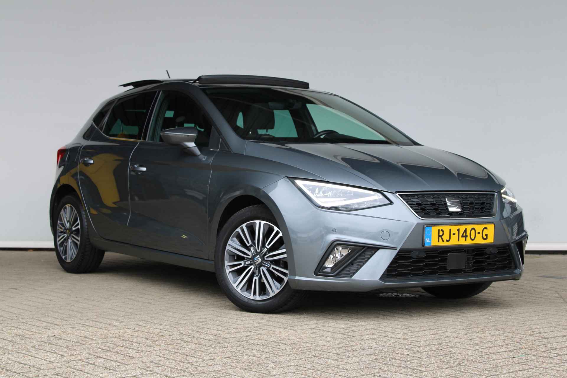 SEAT Ibiza 1.0 TSI Excellence FULL LED/PANORAMA/CLIMATE/KEYLESS/PARK PILOT/NAVI - 9/30