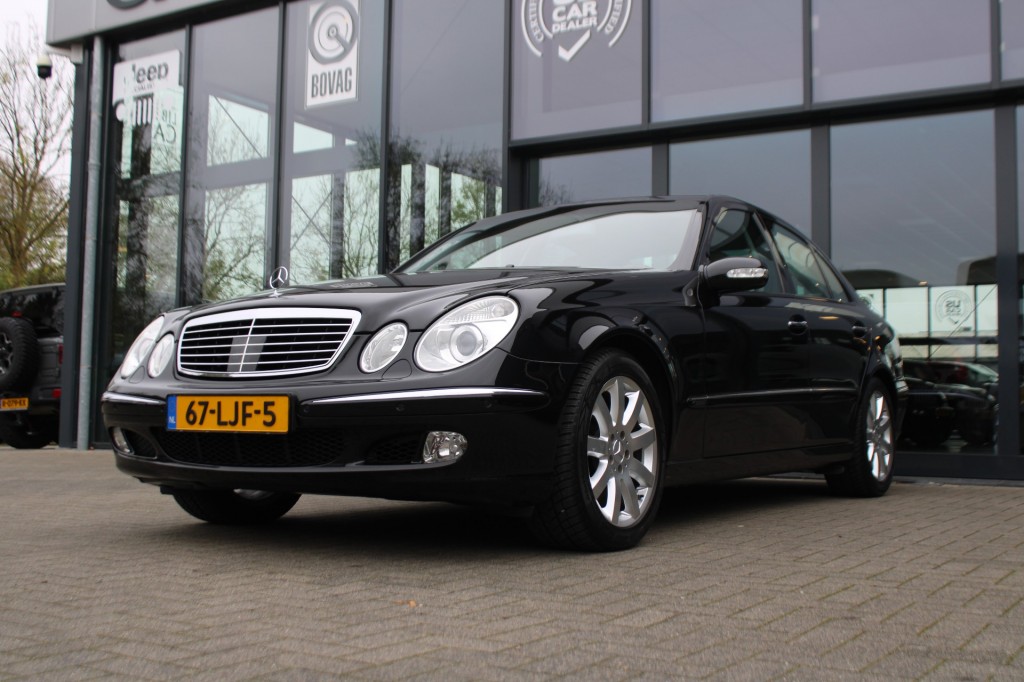 MERCEDES-BENZ E-klasse 500 ELEGANCE V8 / Youngtimer / Unieke staat