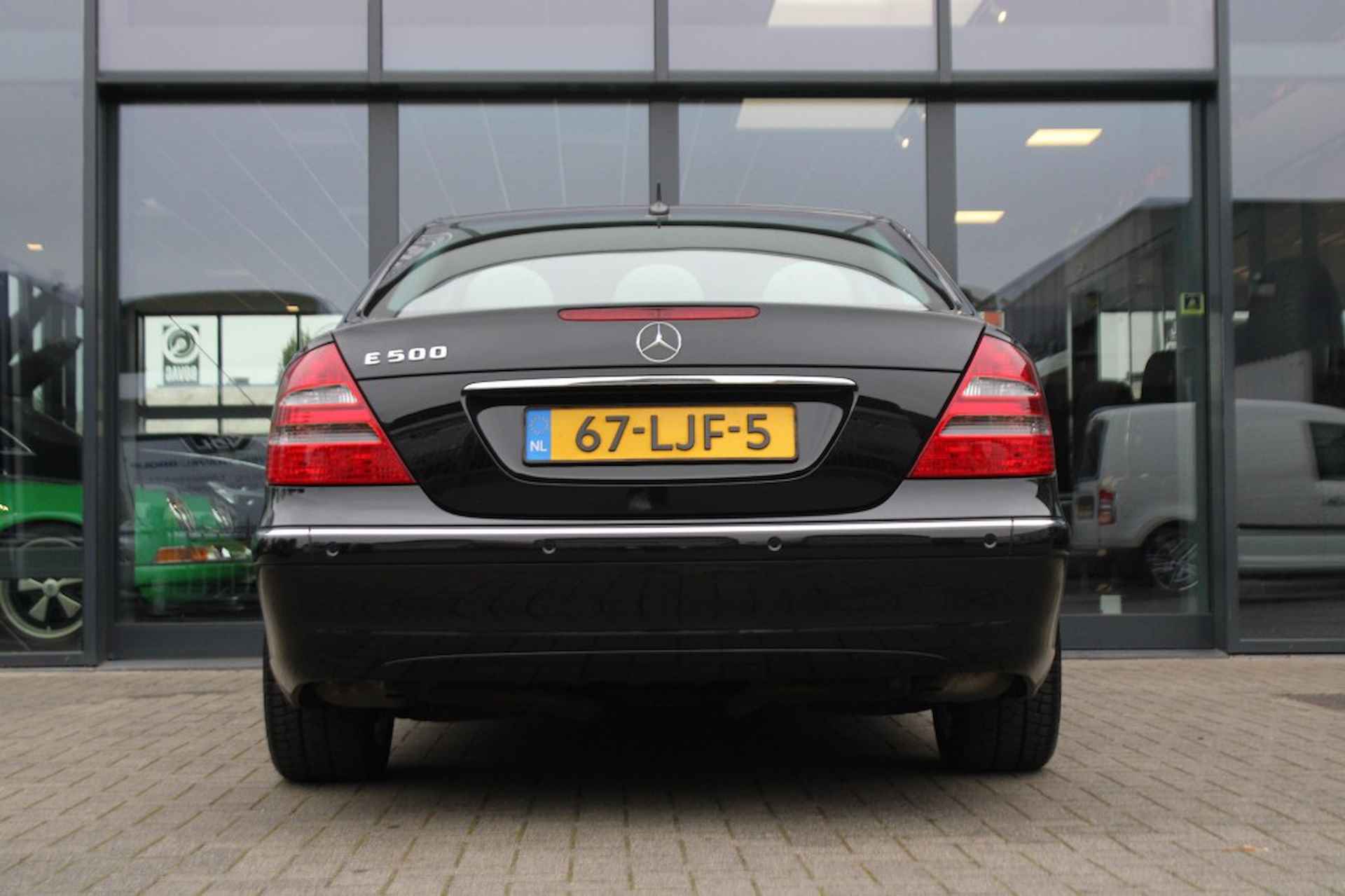 MERCEDES-BENZ E-klasse 500 ELEGANCE V8 / Youngtimer / Unieke staat - 9/62