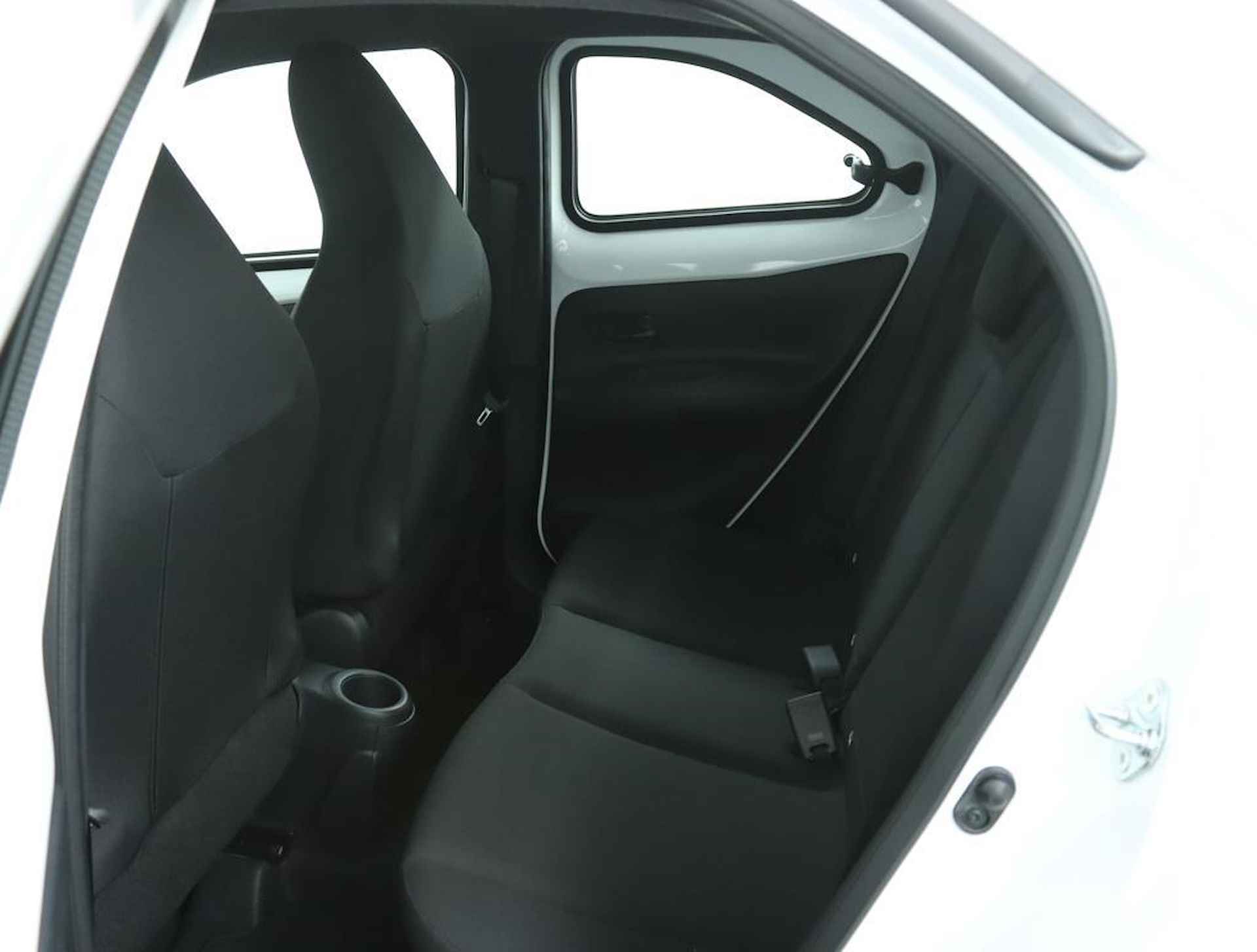 Toyota Aygo X 1.0 VVT-i MT play | Actieprijs €19.950,- | - 18/40