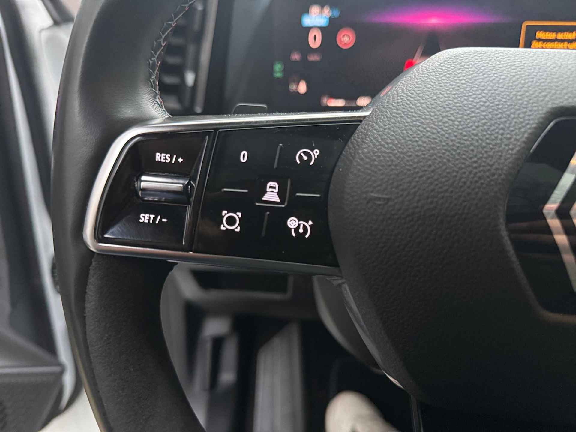 Renault Espace E-Tech Hybrid 200 esprit Alpine 7p. AUTOMAAT HYBRIDE ELECTRISCHE STOELEN 360CAMERA STOEL+STUUR VERWARMING PACK ADVANCE DRIVE ASSIST SIDEBARS HOGE INSTAP ELECTRISCHE KOFFERKLEP DIKSTE ESPACE - 13/20