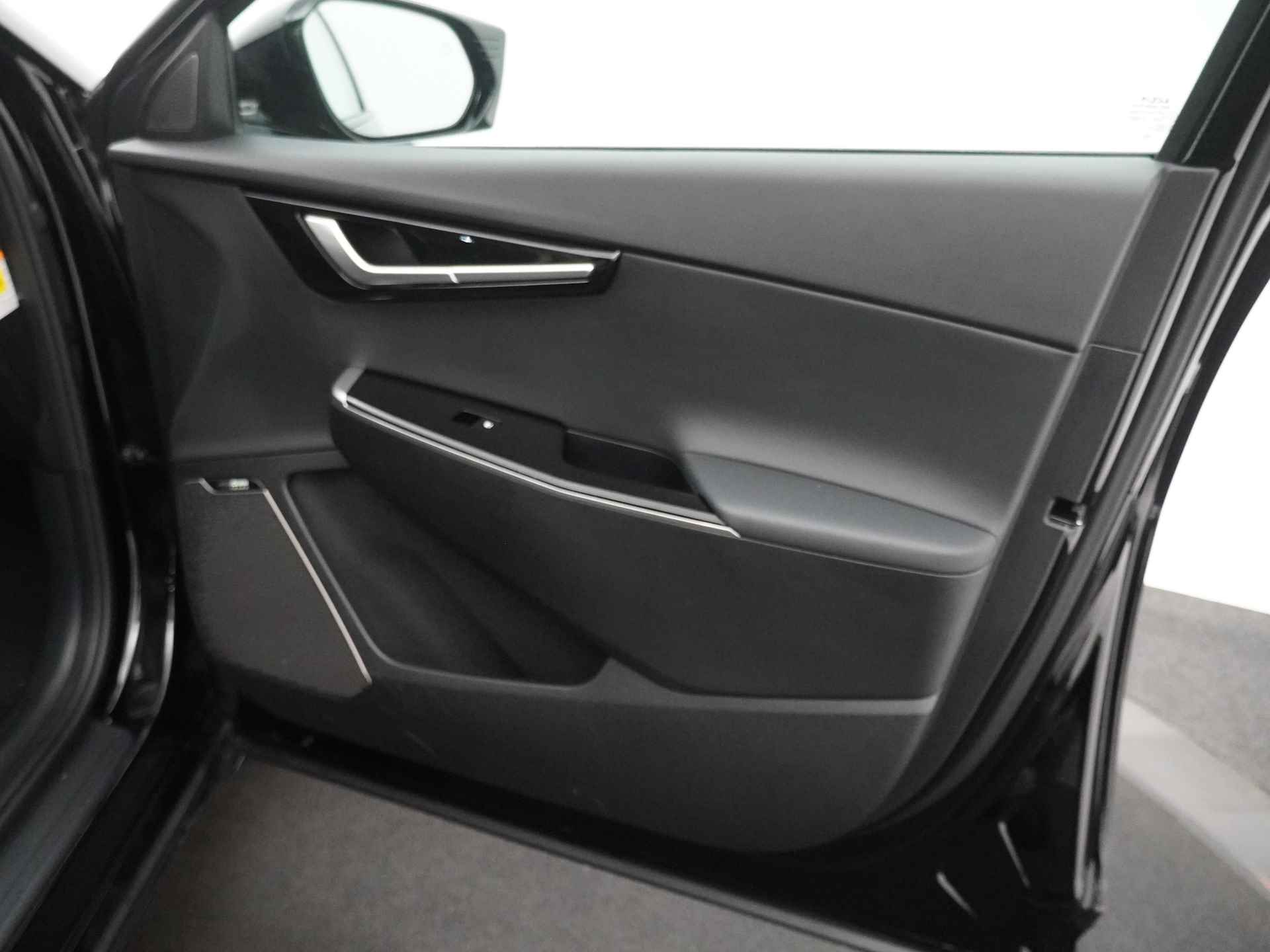 Kia Ev6 Plus 77 kWh RWD 229PK - Led - Adaptief Cruise Control - Voorstoelen Verwarmd - Climate Control - Apple/Android Carplay - Fabrieksgarantie tot 04-2029 - 40/46