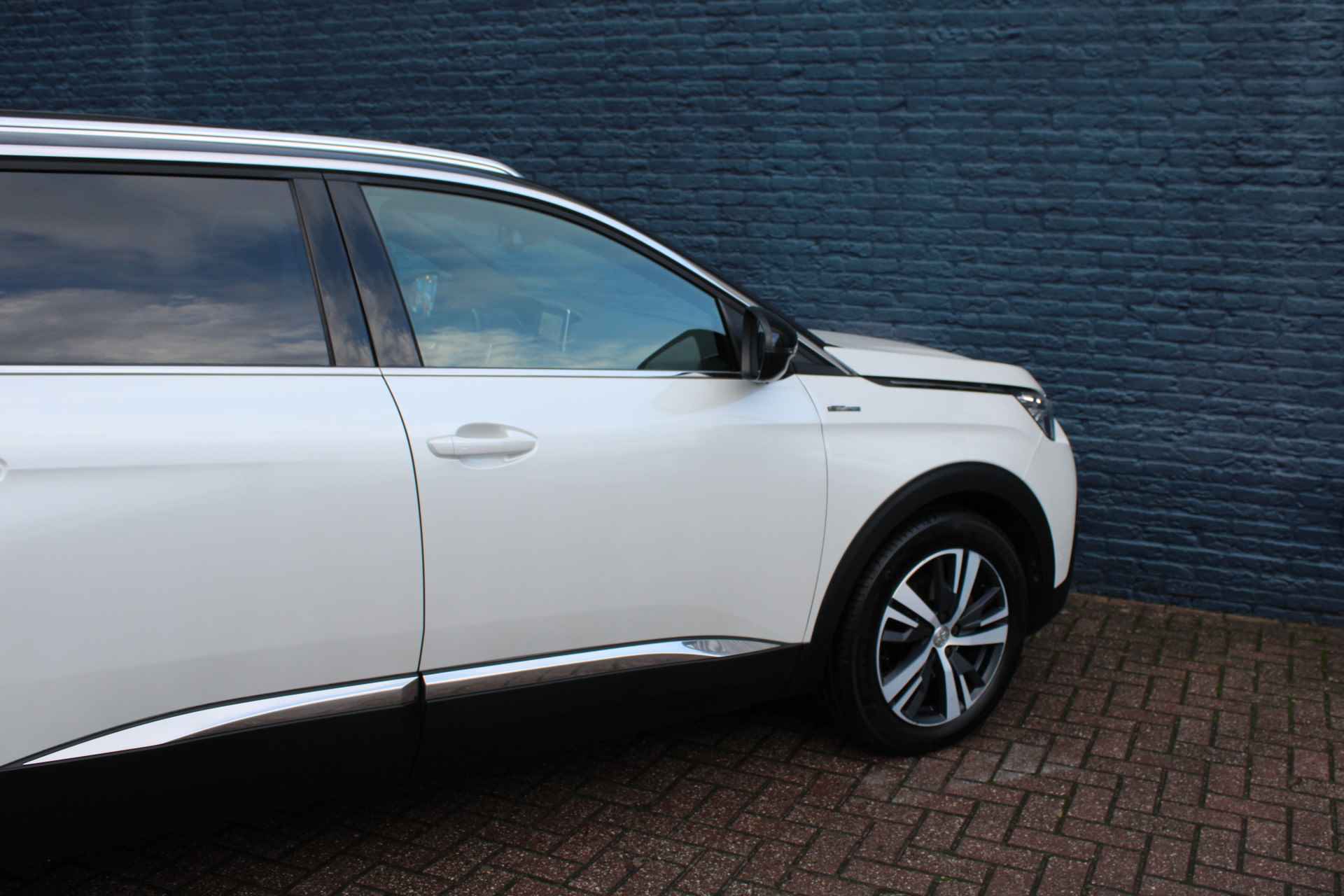 Peugeot 5008 SUV 1.6 PureTech 165pk EAT6 GT-Line | Automaat | Navigatie | Camera | Panorama/schuifdak | 60.000km | - 12/37