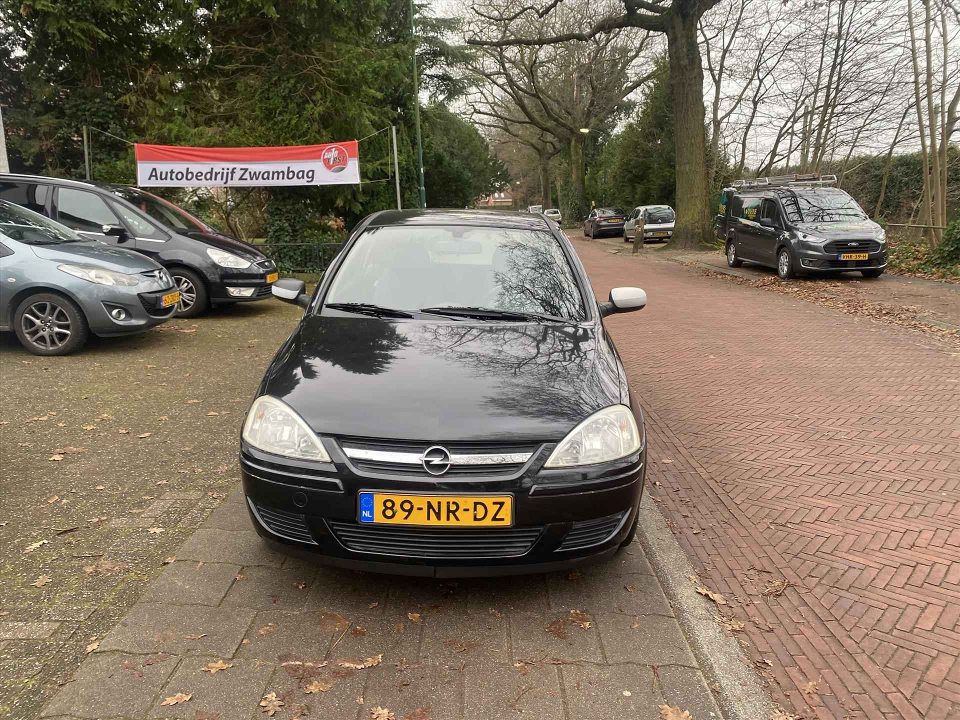 Opel Corsa 1.2 16V 3D Enjoy - 4/19