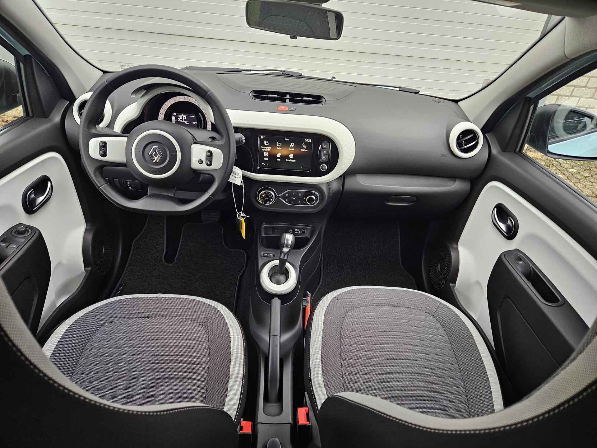 Renault Twingo Z.E. R80 E-Tech Equilibre 22 kWh / Levertijd I.O. / Demo / €2000,- euro subsidie mogelijk!  /  Draadloos Apple Carplay & Android Auto / Airco / - 2/40