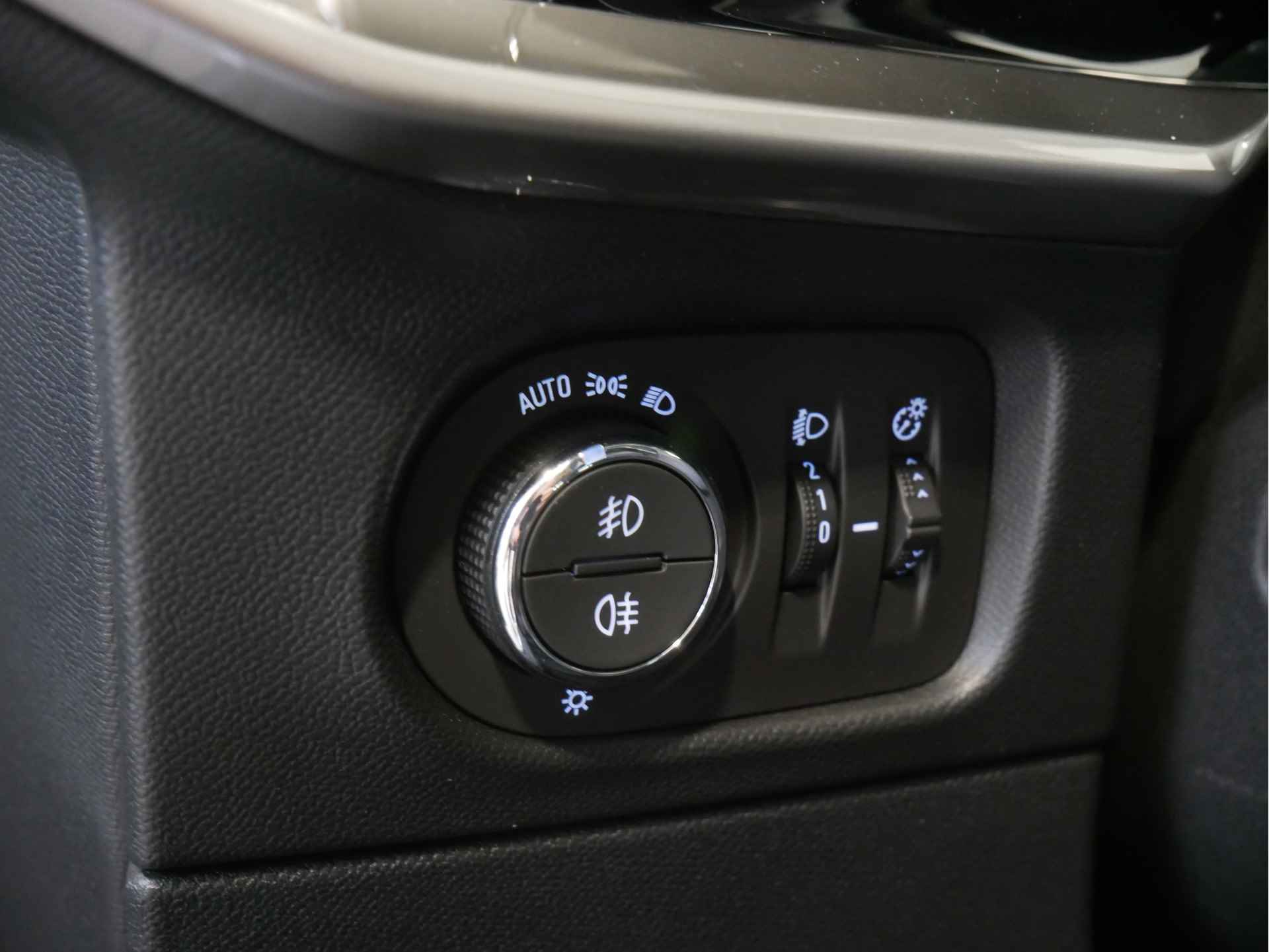 Opel Mokka Electric Elegance 50-kWh 11kw 3-Fase | Navigatie | Stuur&Stoelverwarming | Camera | Climate Control - 55/57