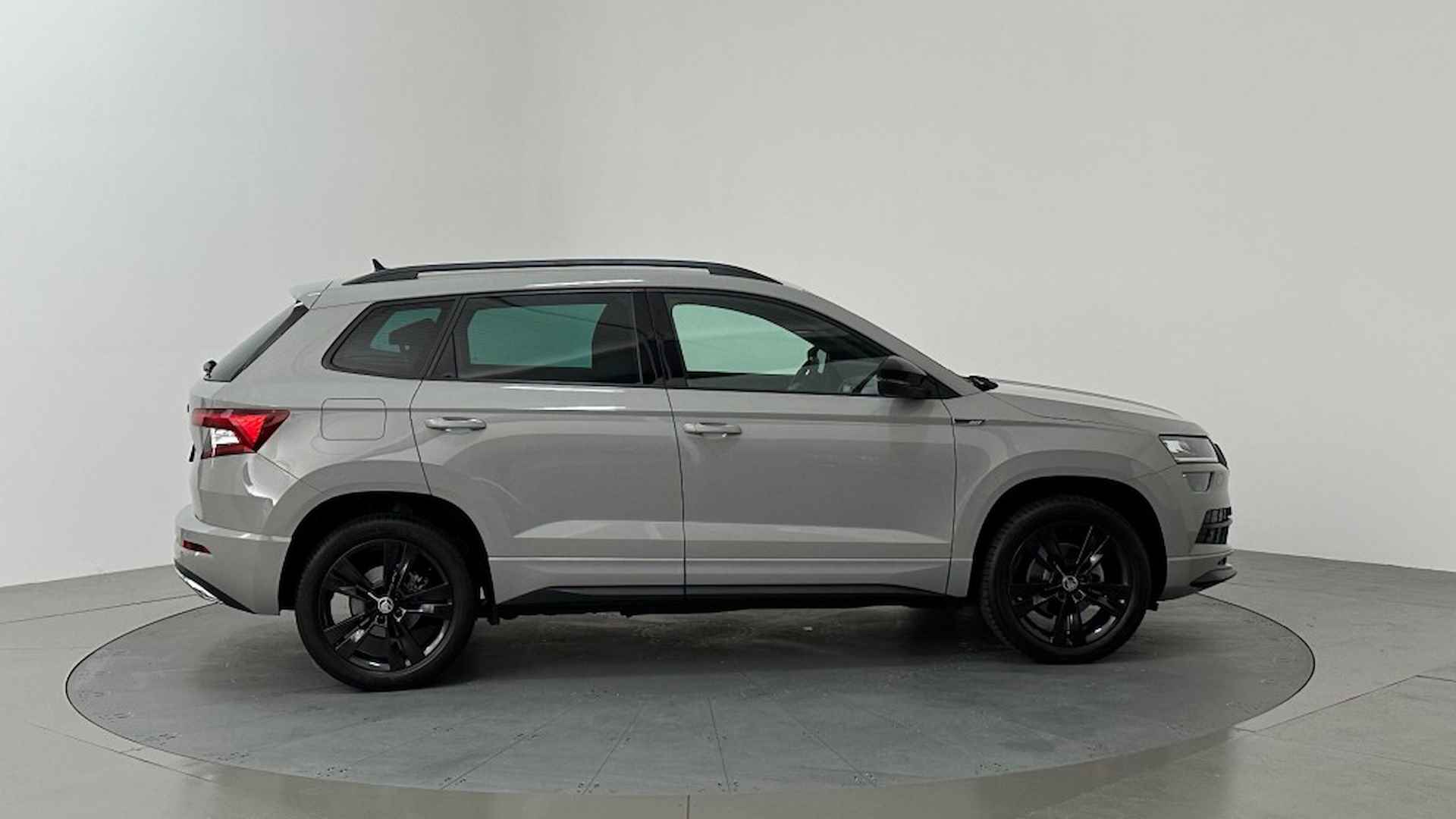 SKODA Karoq 1.5 TSI SPORTLINE BUSINESS STEEL GREY - 5/56