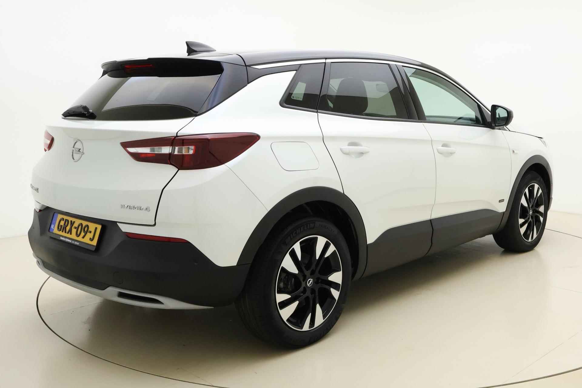 Opel Grandland X 1.6 Turbo Hybrid4 Elegance 300 PK | Navigatie | Keyless | 36 Camera | Zwart dak | Electrische achterklep | Lichtmetalen velgen | AGR - 3/42