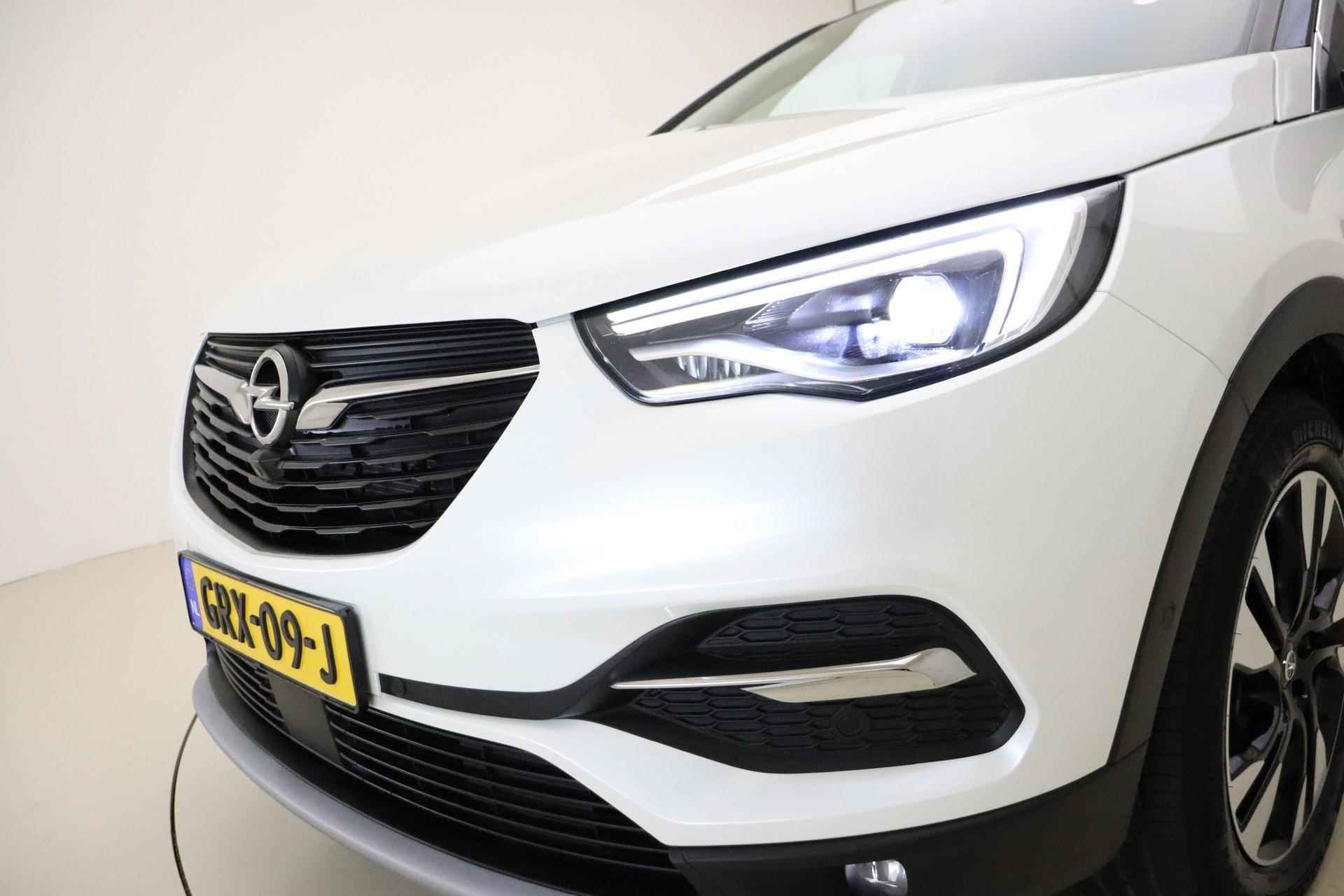 Opel Grandland X 1.6 Turbo Hybrid4 Elegance 300 PK | Navigatie | Keyless | 36 Camera | Zwart dak | Electrische achterklep | Lichtmetalen velgen | AGR - 21/42