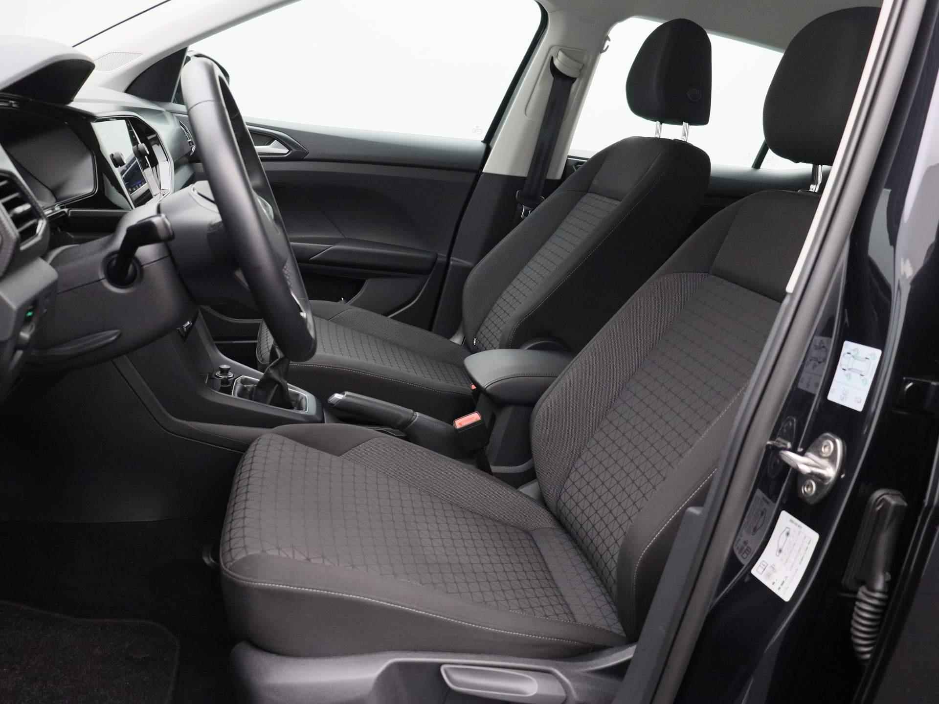 Volkswagen T-Cross 1.0 TSI Life 95 PK | Camera | Apple Carplay | Android Auto | Adaptive Cruise Control | DAB+ | LED verlichting | Lane Assist | Airco | Elektrisch inklapbare buitenspiegels | - 13/38