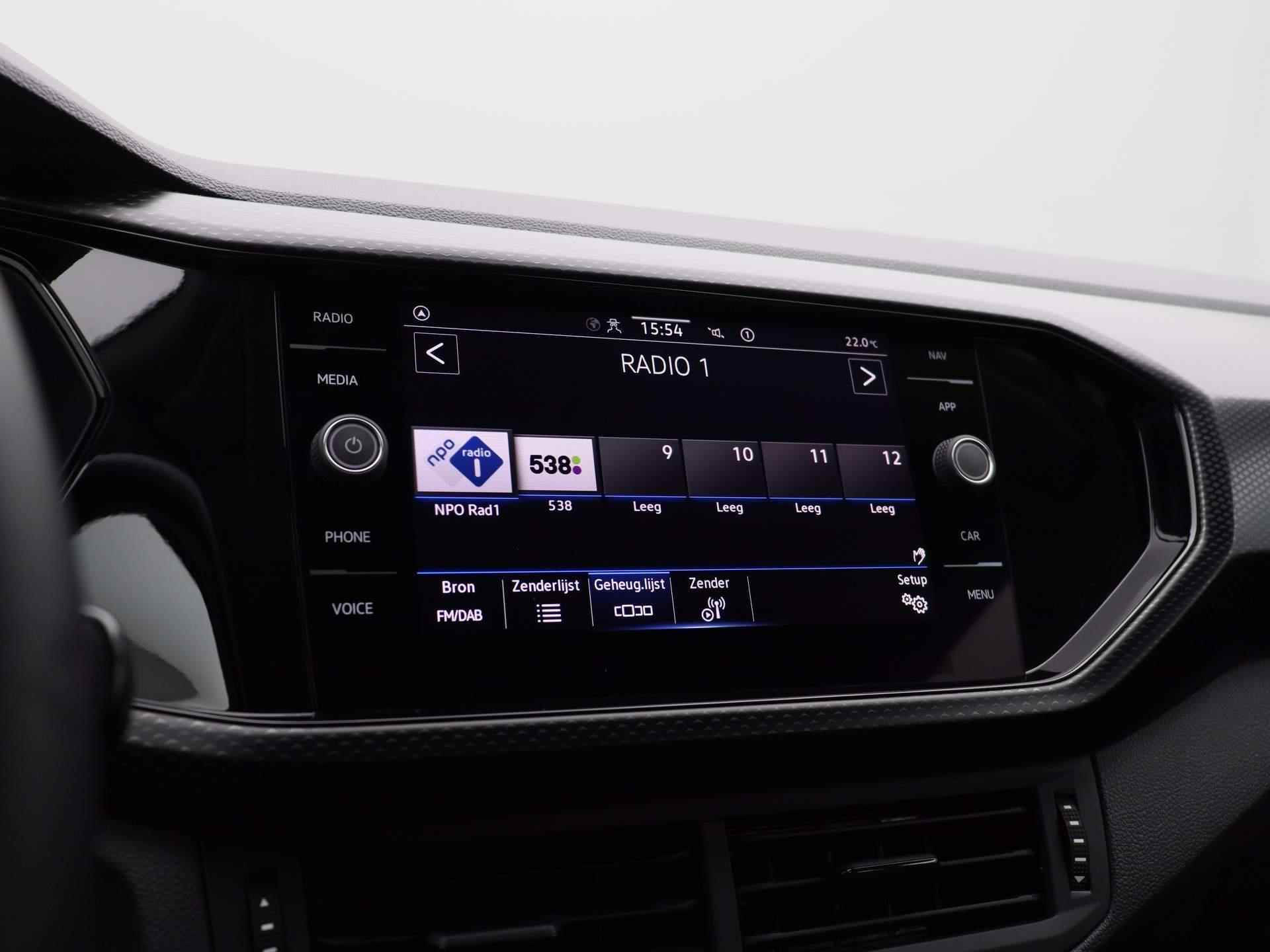 Volkswagen T-Cross 1.0 TSI Life 95 PK | Camera | Apple Carplay | Android Auto | Adaptive Cruise Control | DAB+ | LED verlichting | Lane Assist | Airco | Elektrisch inklapbare buitenspiegels | - 30/38