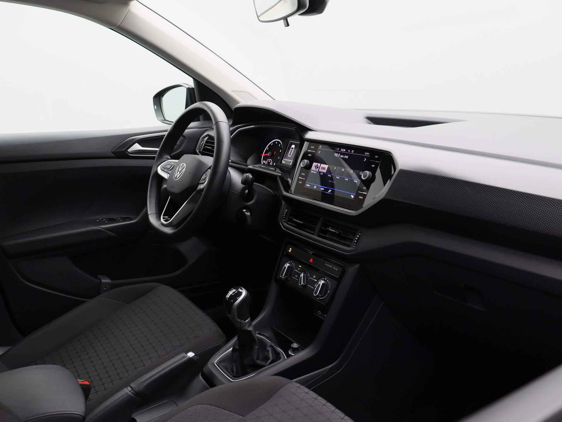 Volkswagen T-Cross 1.0 TSI Life 95 PK | Camera | Apple Carplay | Android Auto | Adaptive Cruise Control | DAB+ | LED verlichting | Lane Assist | Airco | Elektrisch inklapbare buitenspiegels | - 33/38