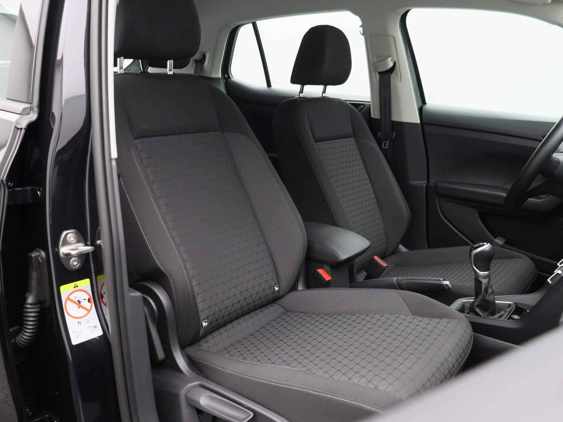 Volkswagen T-Cross 1.0 TSI Life 95 PK | Camera | Apple Carplay | Android Auto | Adaptive Cruise Control | DAB+ | LED verlichting | Lane Assist | Airco | Elektrisch inklapbare buitenspiegels | - 34/38