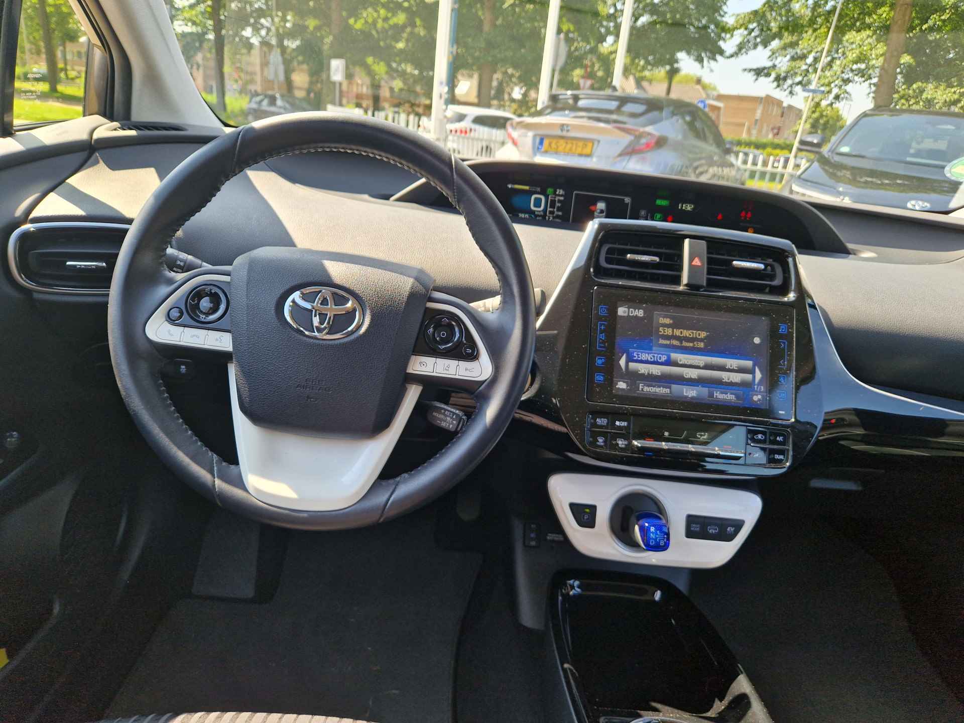 Toyota Prius 1.8 Plug-in Dynamic Dodenhoekdetectie, Navigatie, Head-up Display , All-in Rijklaarprijs - 19/31