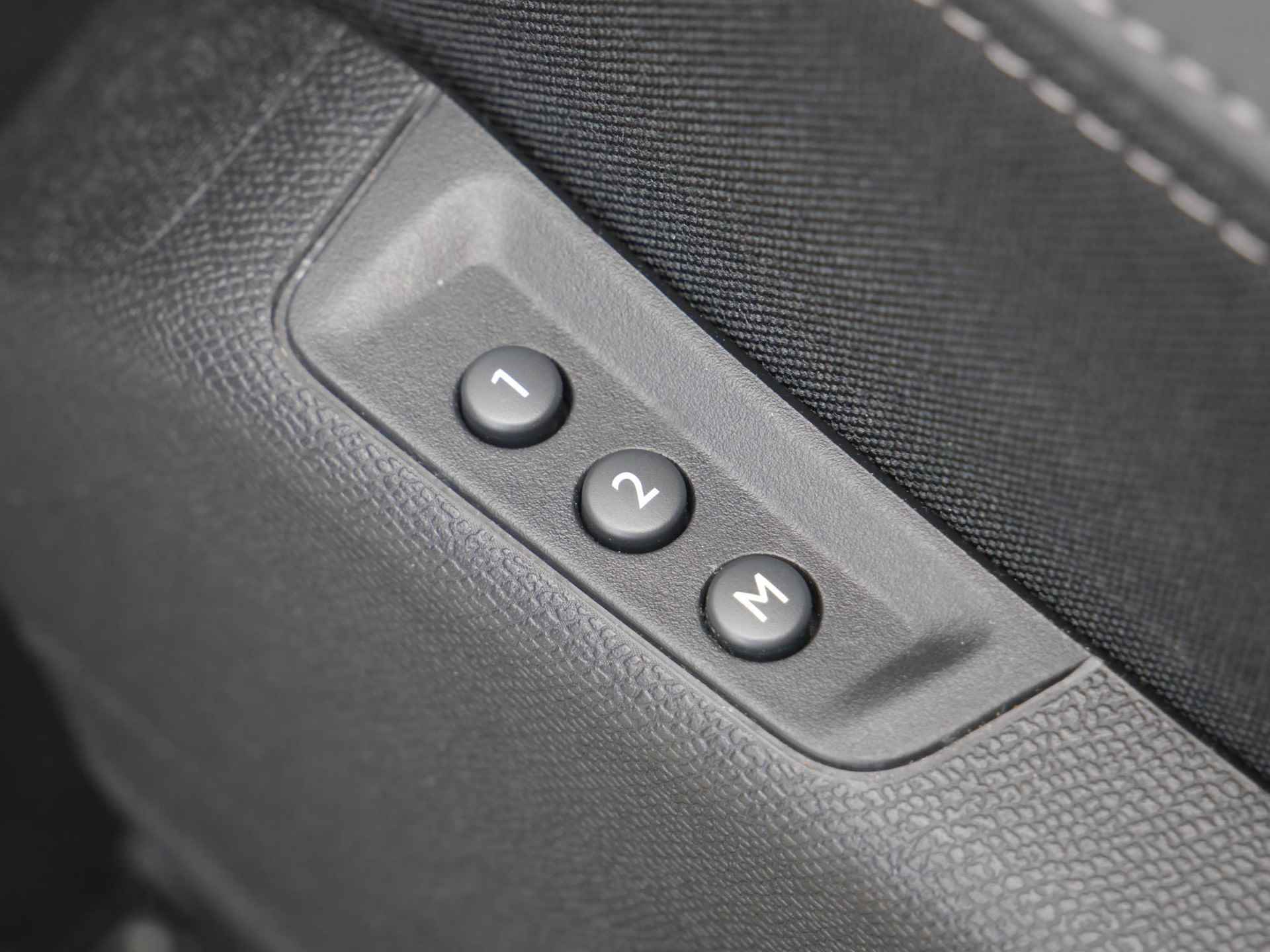 Peugeot 5008 1.2 PureTech Blue Lease Premium 130pk | Stoelverwarming | Handsfree Kofferklep | Navigatie | Camera | Parkeersensoren Voor en Achter - 23/60