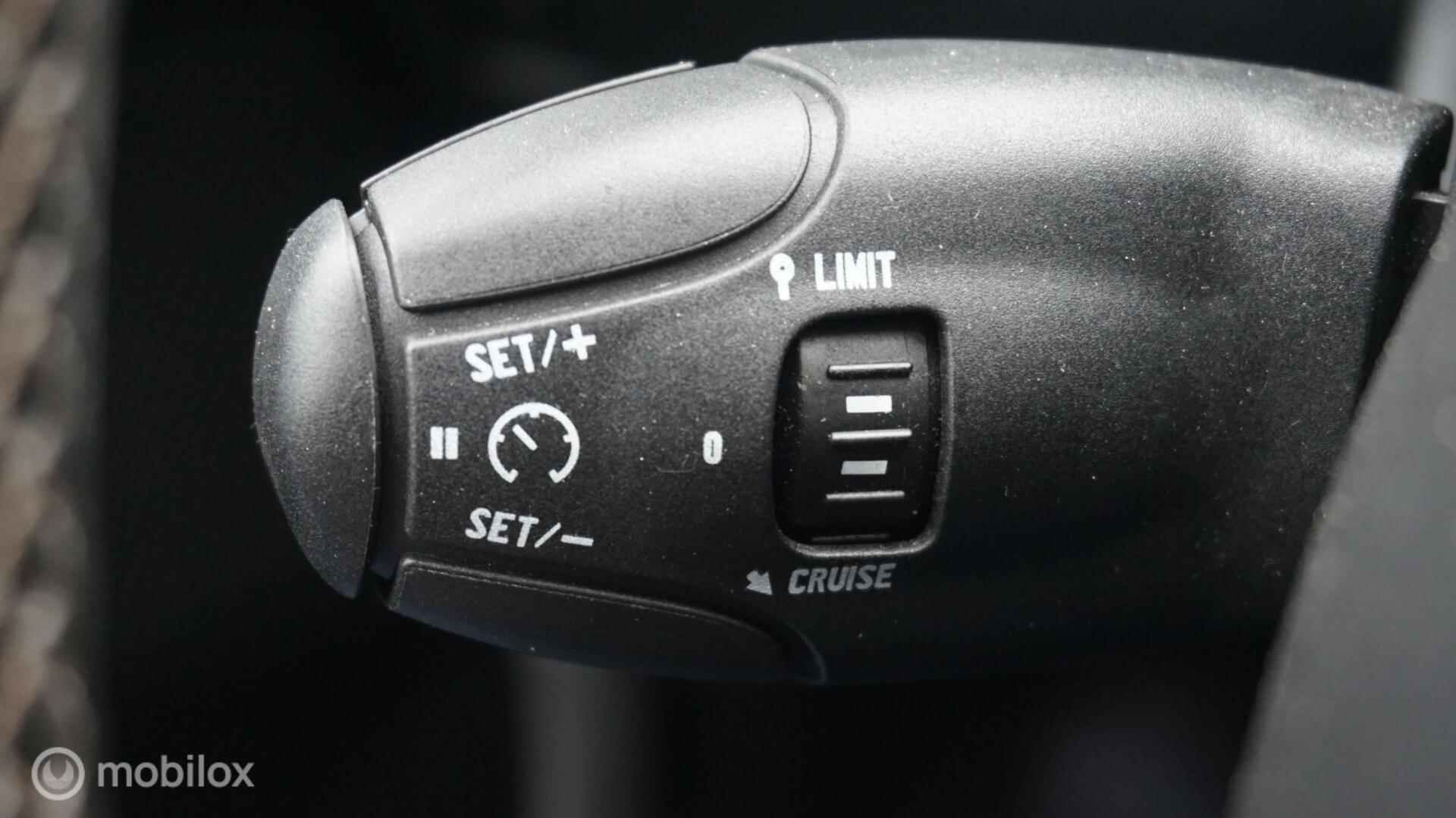 Peugeot 208 1.6 VTi Allure Automatisch Airco | Cruise Control - 17/32