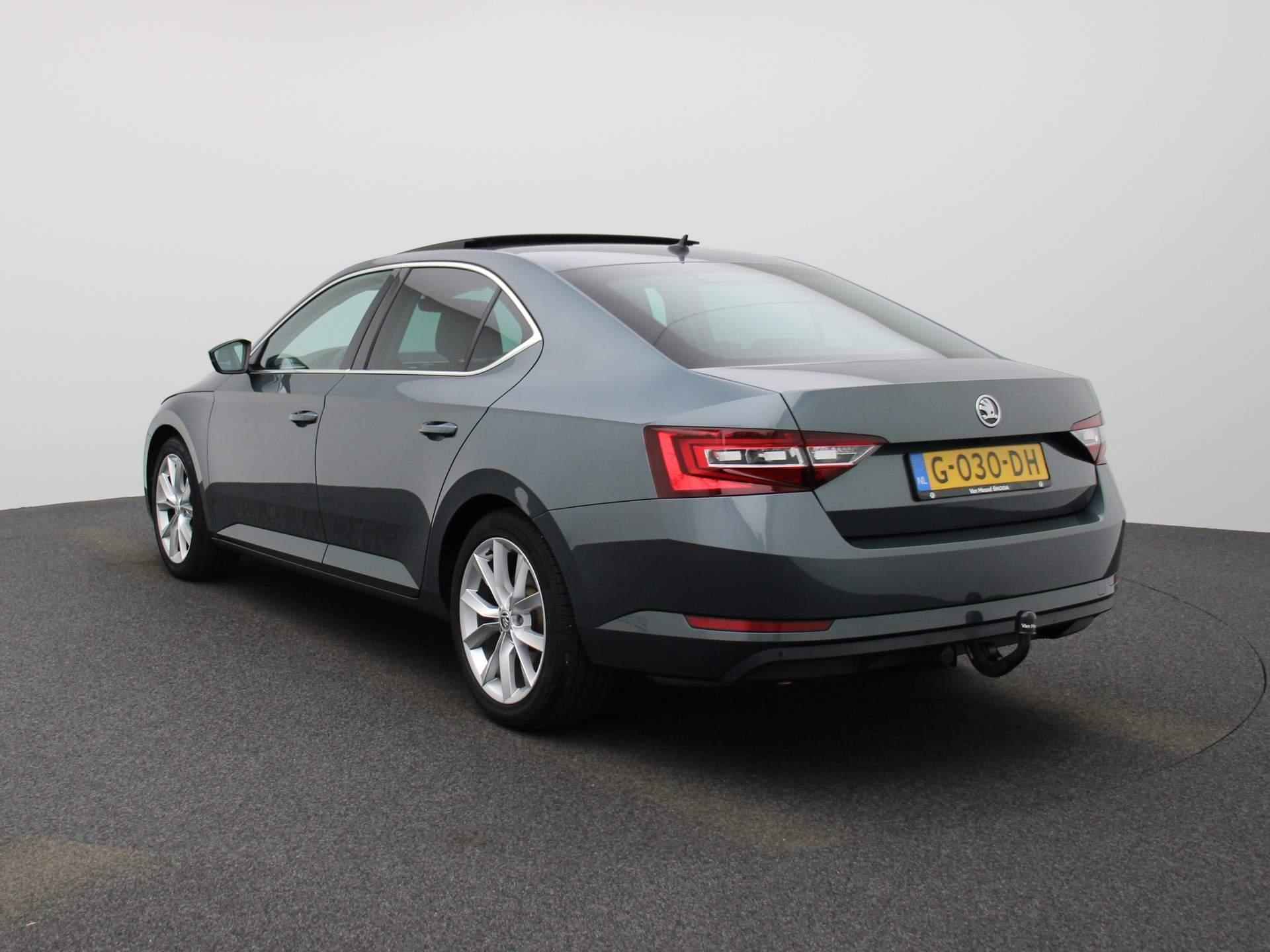 Skoda Superb 1.5 TSI ACT Business Edition 150 PK | AUTOMAAT | HALF LEDER | NAVIGATIE | PANORAMADAK | VOORRUIT VERWARMING | CAMERA | PARKEERSENSOREN | LICHTMETALEN VELGEN | STOELVERWARMING | TREKHAAK | ELEKTRISCH VERSTELBARE STOELEN | CLIMATE CONTROL | CANTON SOUND SYSTEM | - 2/41