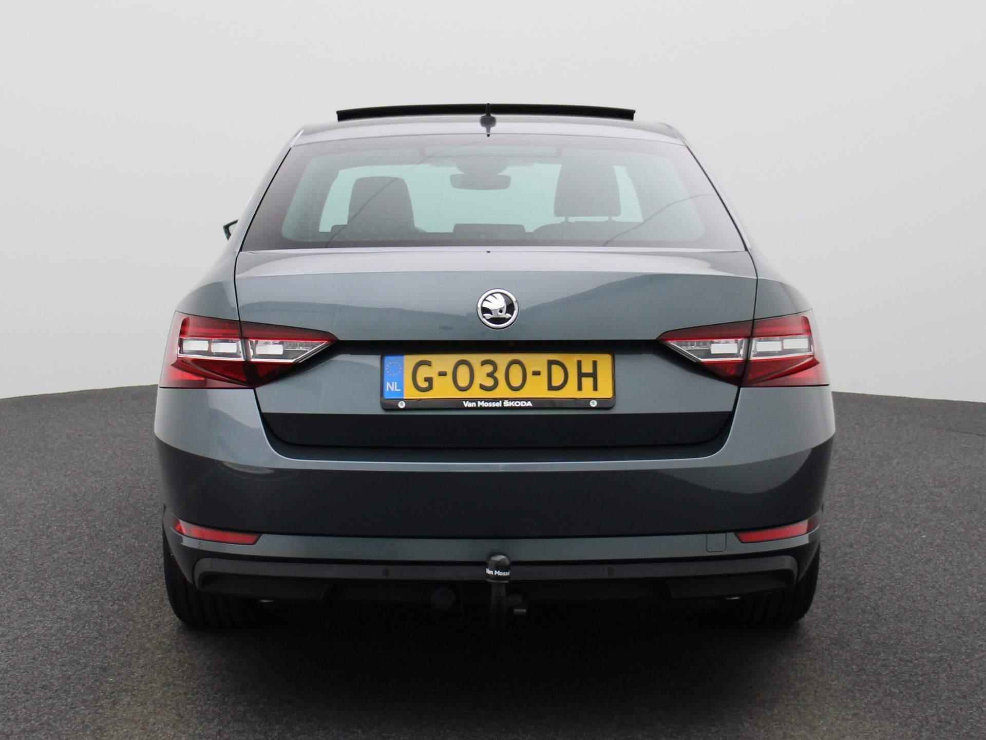 Skoda Superb 1.5 TSI ACT Business Edition 150 PK | AUTOMAAT | HALF LEDER | NAVIGATIE | PANORAMADAK | VOORRUIT VERWARMING | CAMERA | PARKEERSENSOREN | LICHTMETALEN VELGEN | STOELVERWARMING | TREKHAAK | ELEKTRISCH VERSTELBARE STOELEN | CLIMATE CONTROL | CANTON SOUND SYSTEM | - 5/41