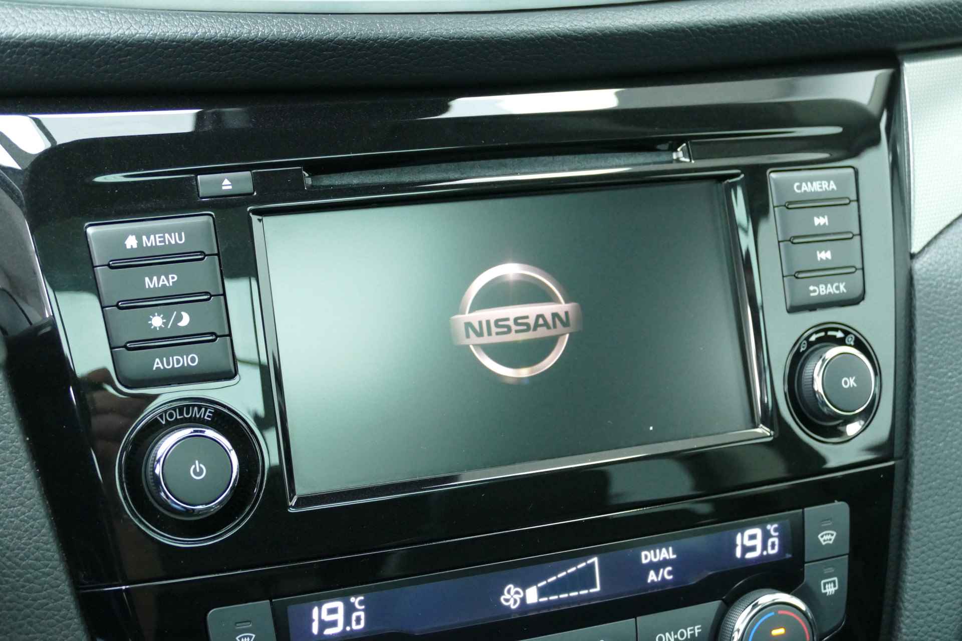 Nissan QASHQAI 1.3 160pk DIG-T Tekna. Panodak, 360 Camera, Full Led Koplampen, 19"LMV, Half Leer - 35/40