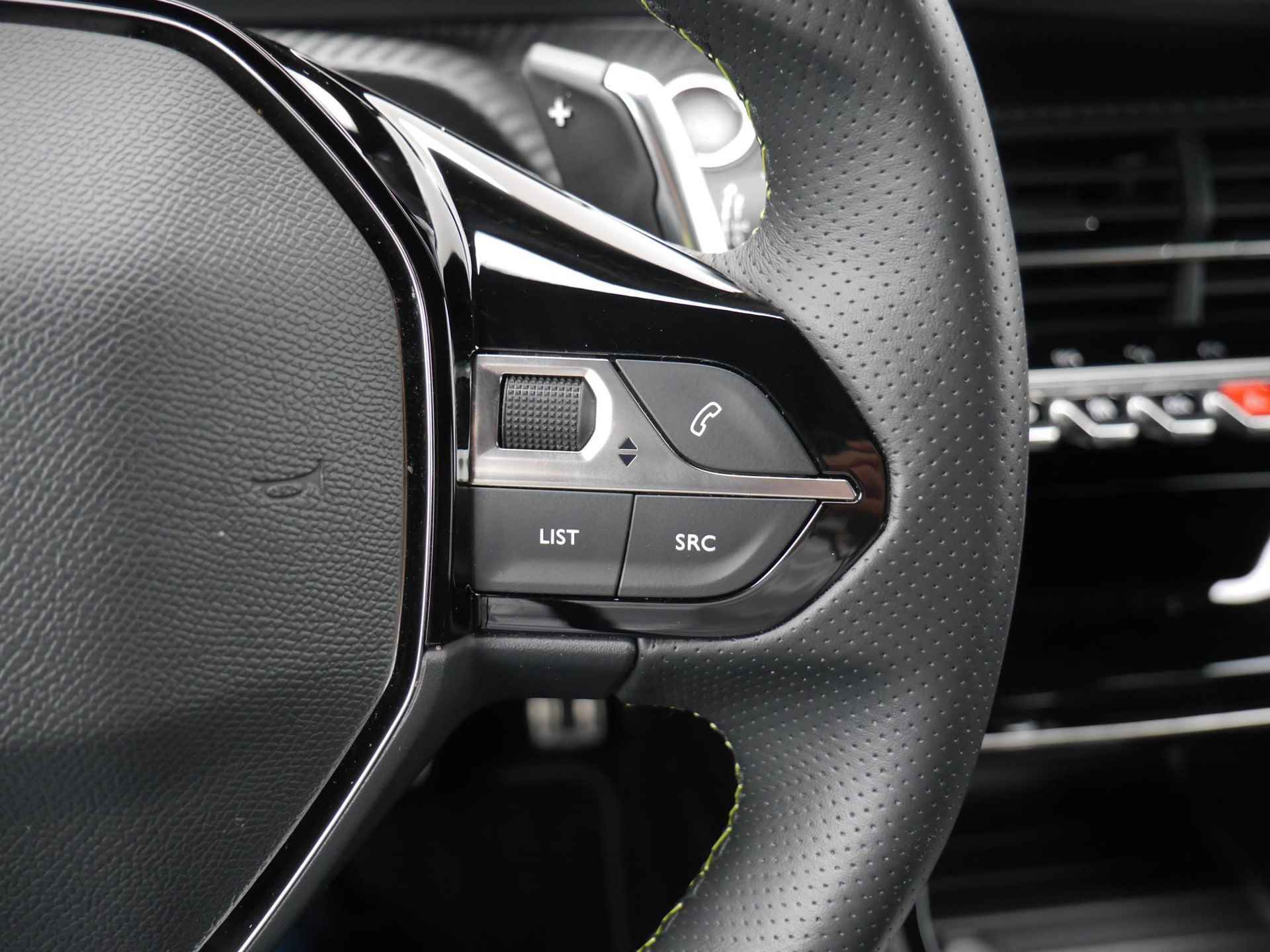 Peugeot 208 1.2 PureTech GT 130pk Automaat | Stoelverwarming | Navigatie | Dodehoekdetectie | LED - 26/59
