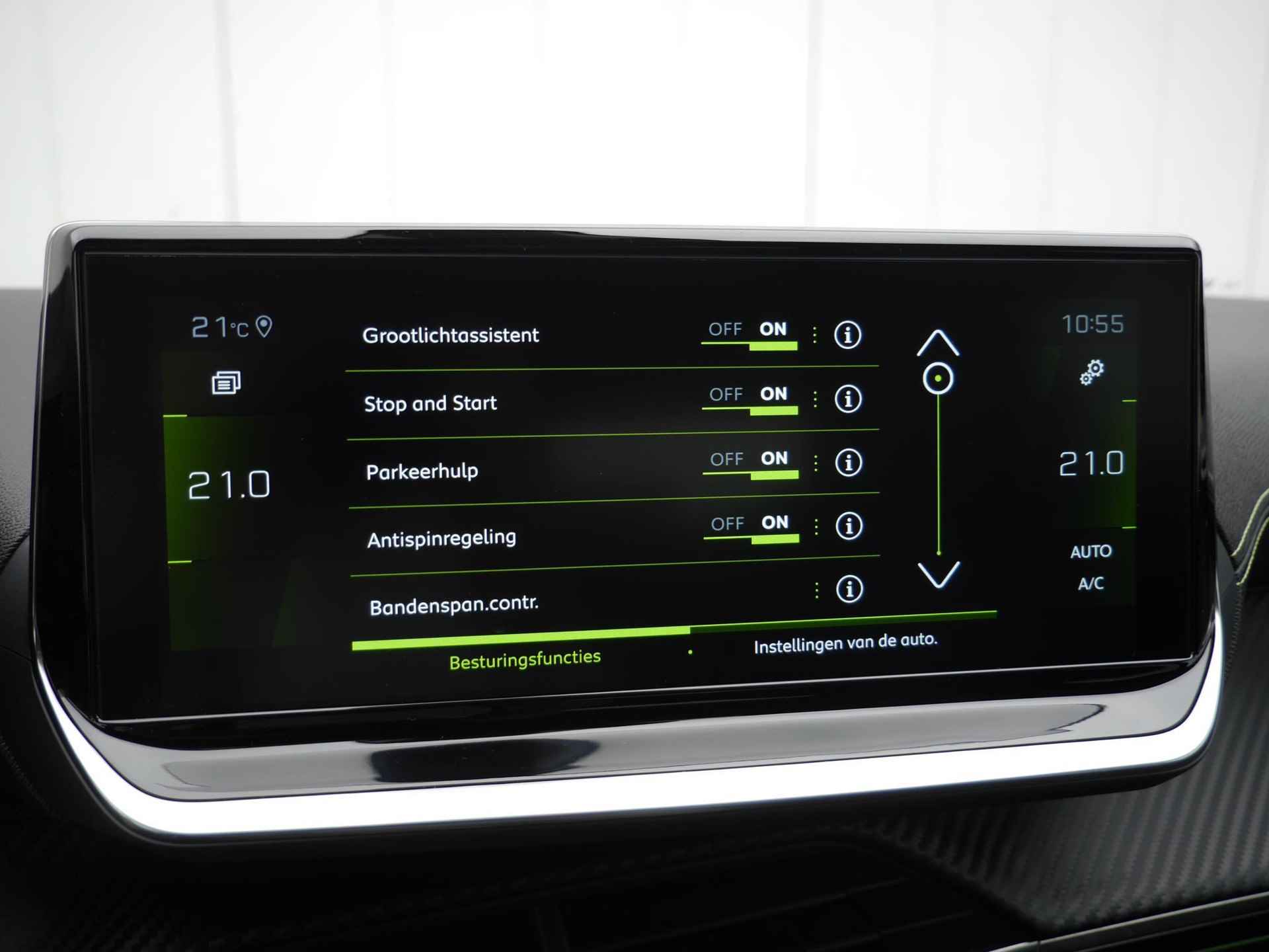 Peugeot 208 1.2 PureTech GT 130pk Automaat | Stoelverwarming | Navigatie | Dodehoekdetectie | LED - 35/59