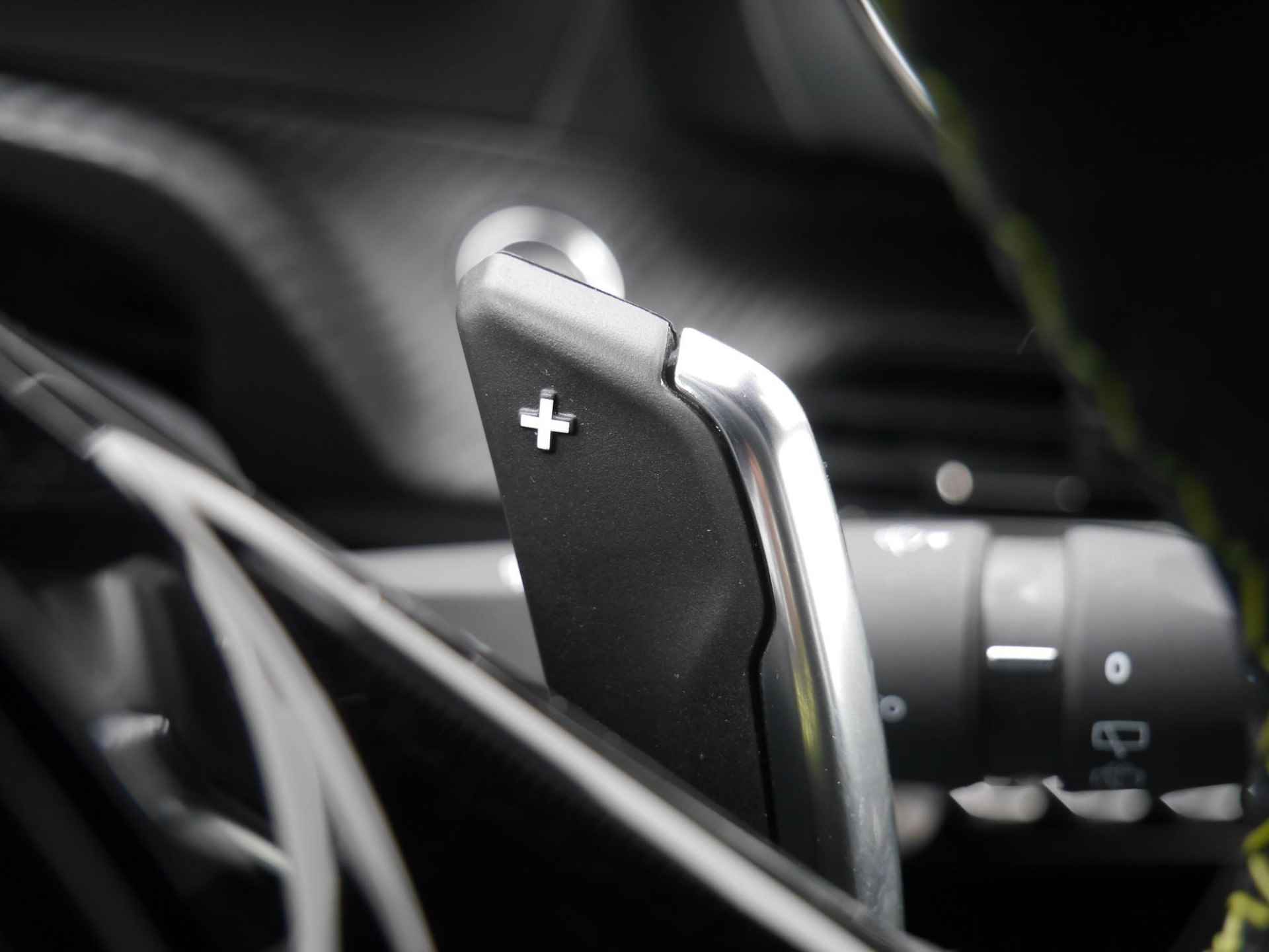 Peugeot 208 1.2 PureTech GT 130pk Automaat | Stoelverwarming | Navigatie | Dodehoekdetectie | LED - 47/59
