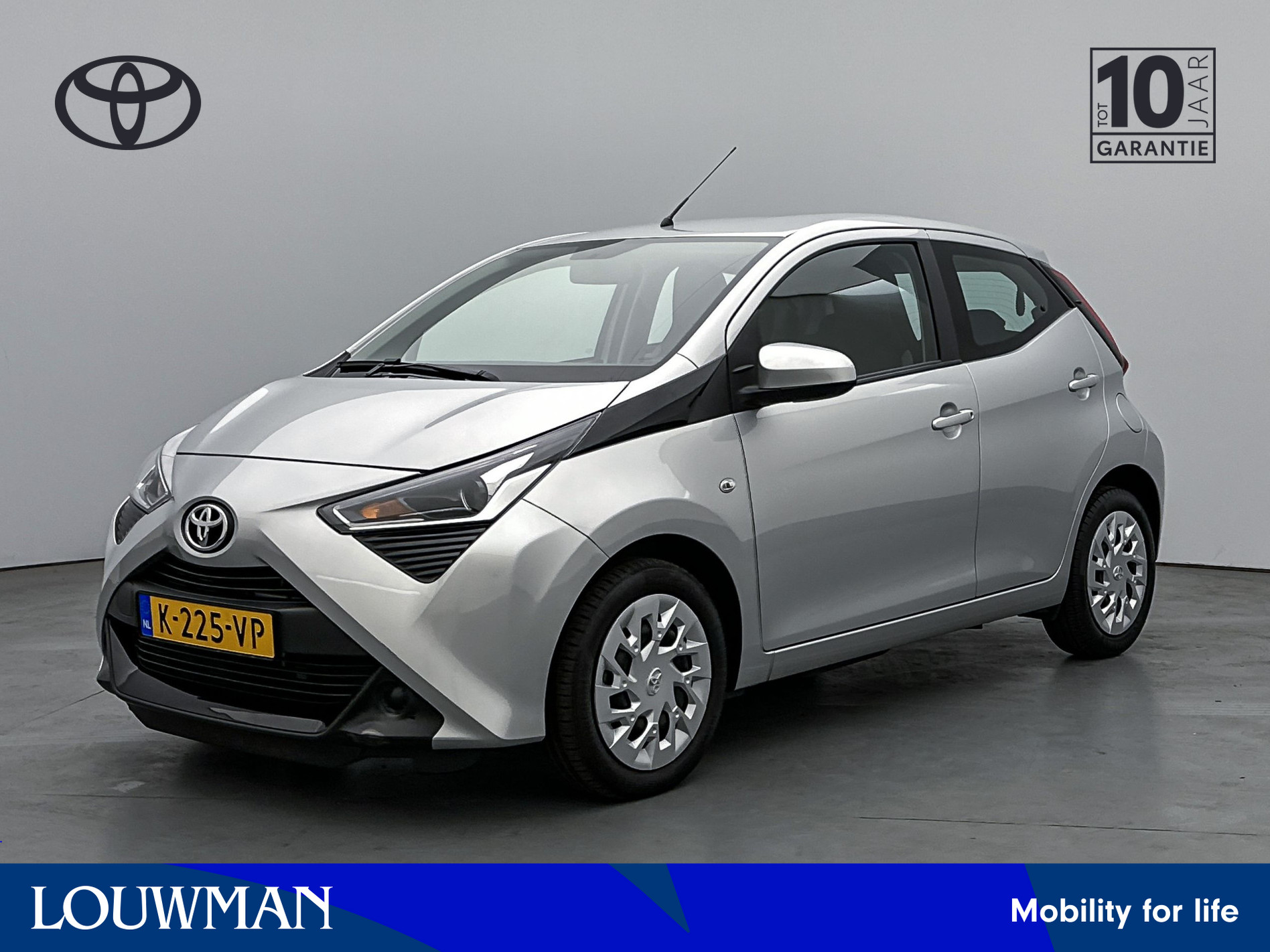 Toyota Aygo 1.0 VVT-i x-play | 1e Eigenaar | BTW | Camera | Airco | Apple Carplay/Android Auto |