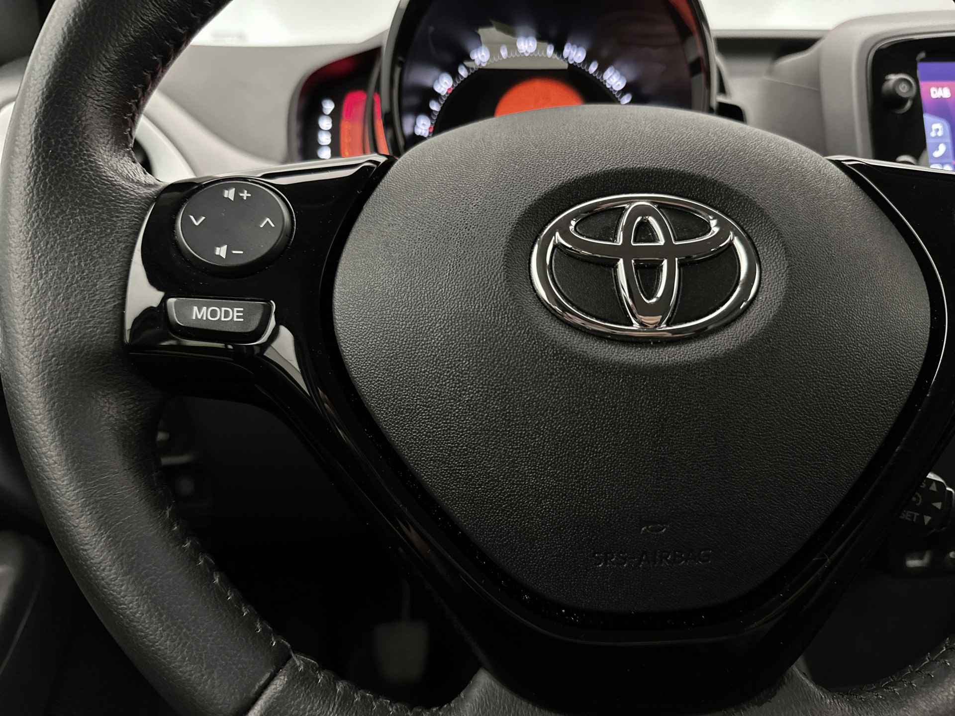 Toyota Aygo 1.0 VVT-i x-play | 1e Eigenaar | BTW | Camera | Airco | Apple Carplay/Android Auto | - 23/44