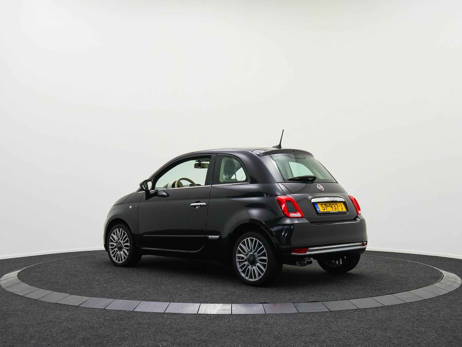 Fiat 500 1.2 Lounge | Panoramadak | Navigatie | Onderhoudsboekjes - 2/41