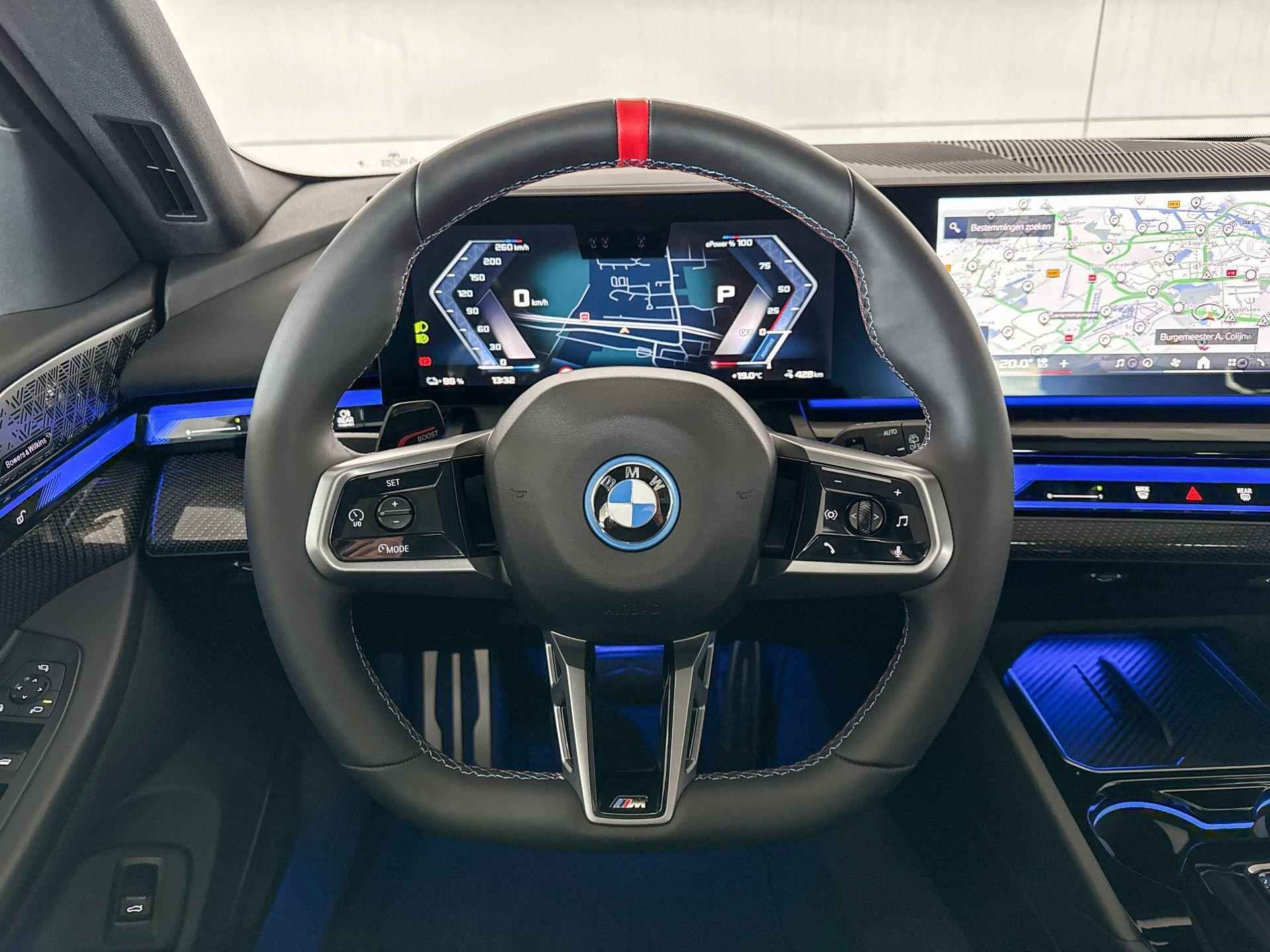 BMW i5 Touring M60 xDrive 84 kWh | Trekhaak met elektrisch wegklapbare kogel | Glazen panoramadak - 16/25