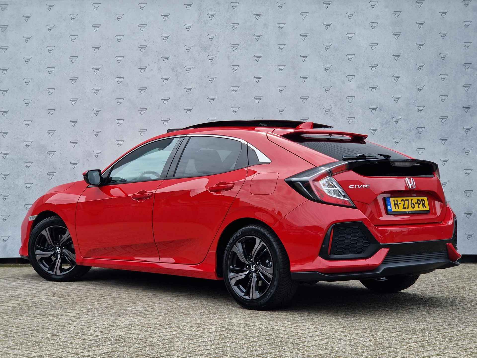 Honda Civic 1.0 i-VTEC Executive Automaat | Leer | Pano | Navi | PDC | Android Auto / Apple Carplay | Stoelverwarming | BSD | - 3/28