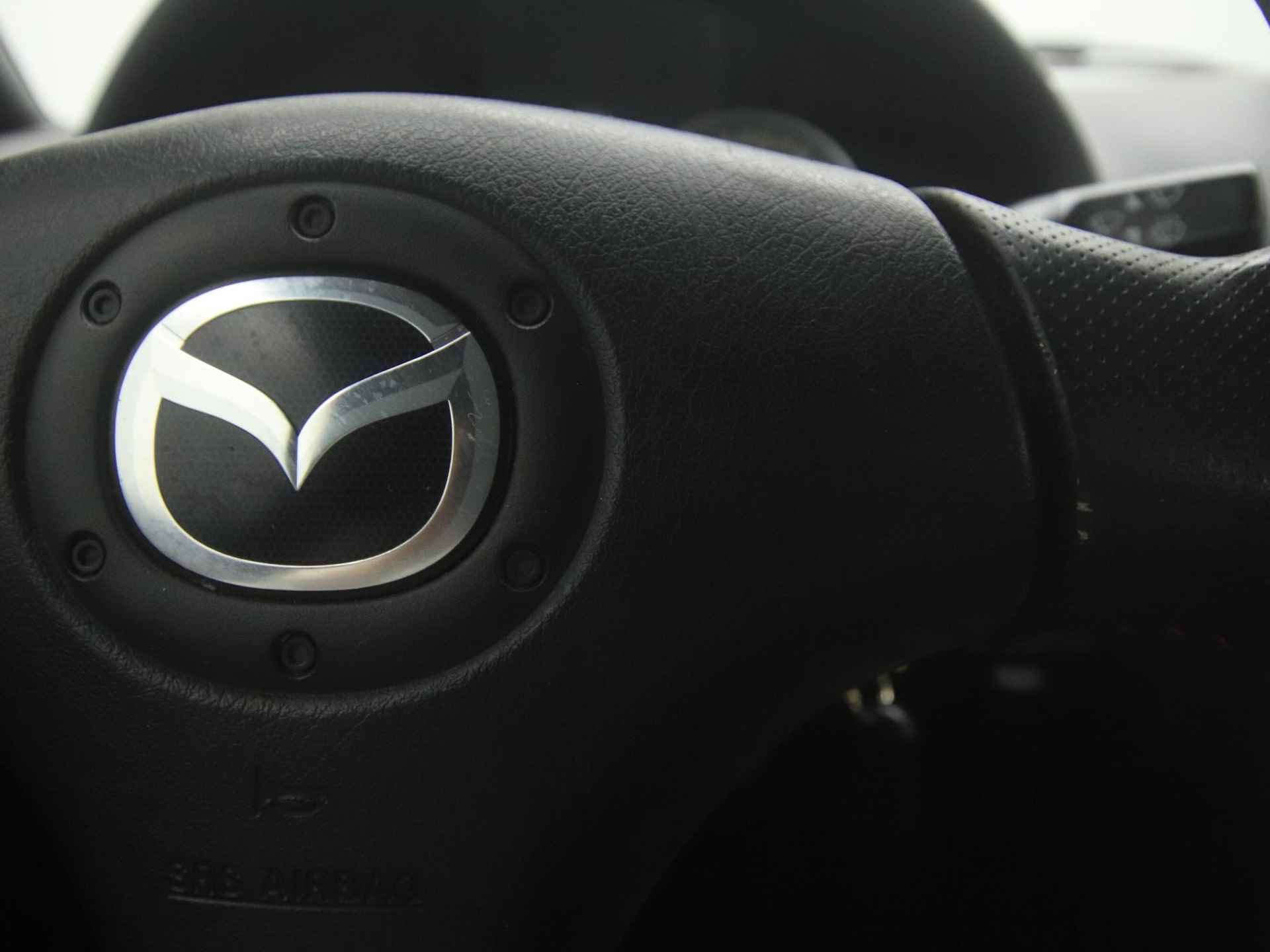 Mazda MX-5 Roadster 1.6i Dynamic : dealer onderhouden - 30/48