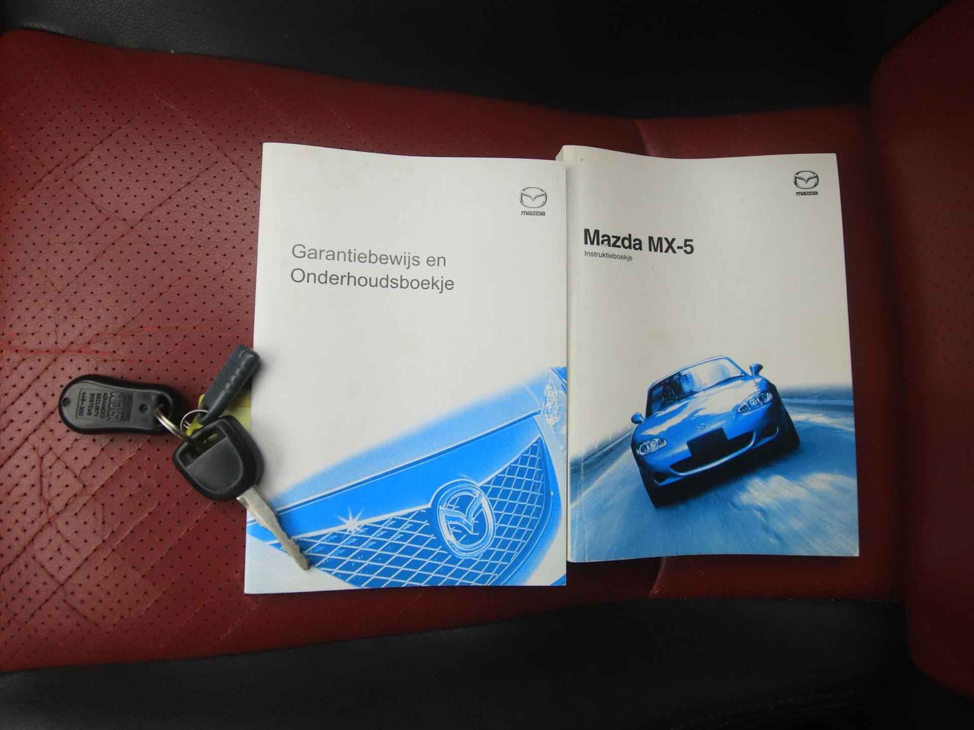 Mazda MX-5 Roadster 1.6i Dynamic : dealer onderhouden - 39/48