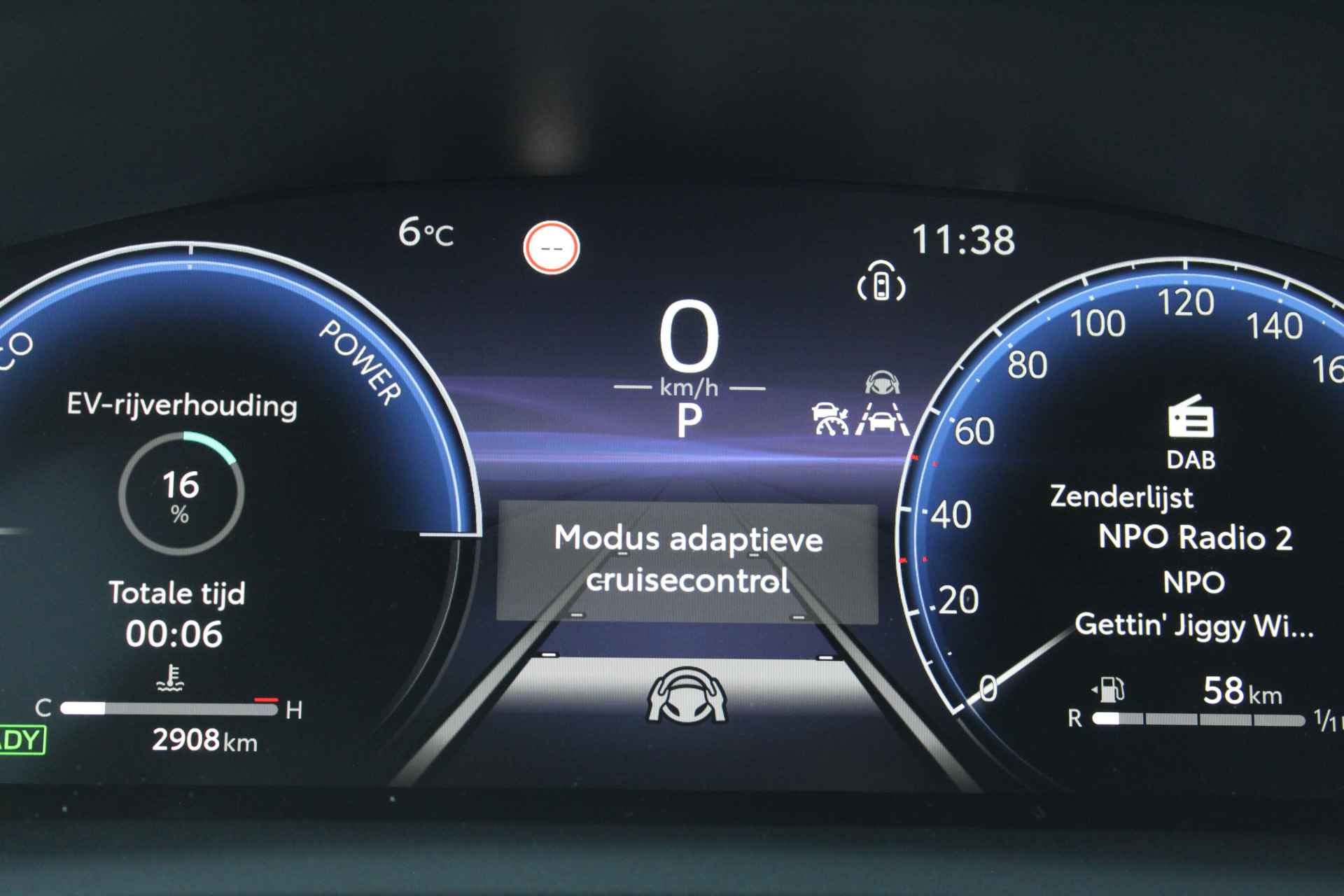 Toyota Corolla Cross Hybrid 140 Style Plus | Rijklaar | Stoel/Stuur-verwarming | Navi | Apple/Android | Blind Spot | LED | Keyless - 23/33