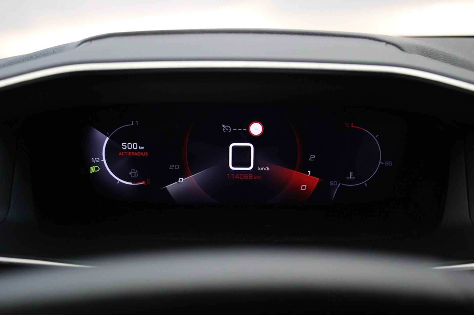 PEUGEOT 208 1.2 PureTech Allure - Digital Cockpit, leer, Model Bouwjaar 2019 - 13/31