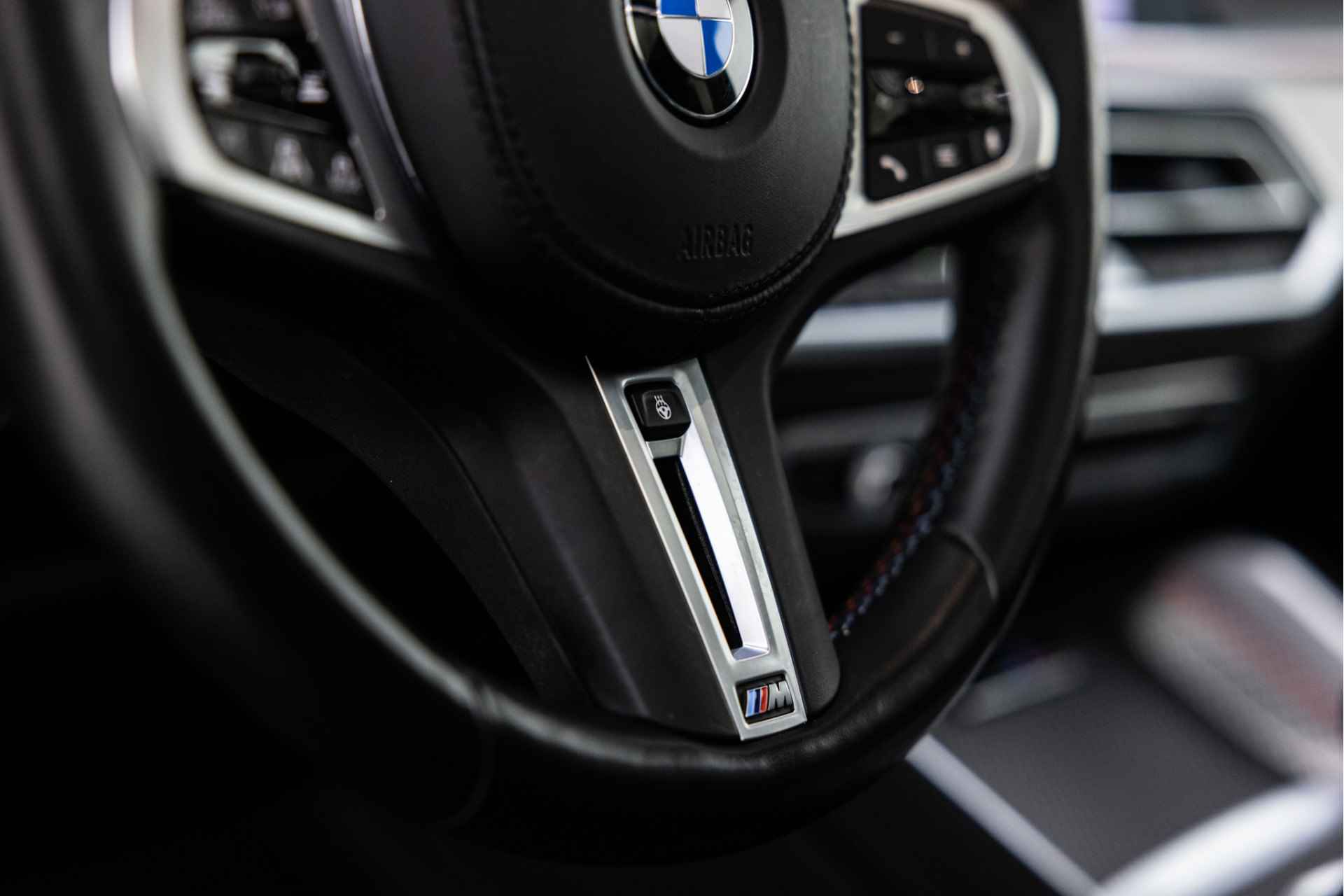 BMW X6 M Competition | Pano | B&W | Carbon | ACC | E-Trekhaak | M Drivers Pack - 22/64