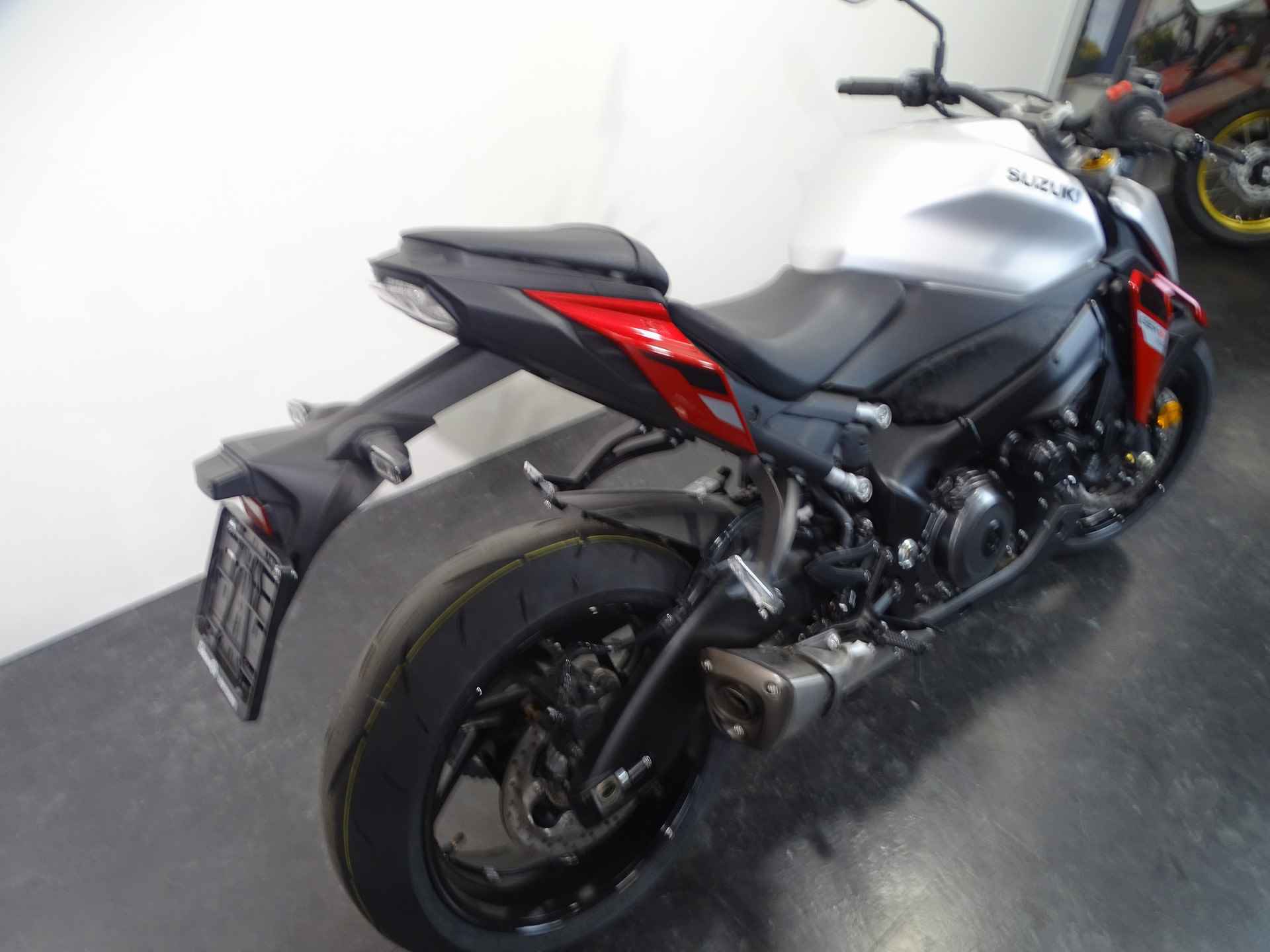 Suzuki GSX-S 1000 A - 3/7