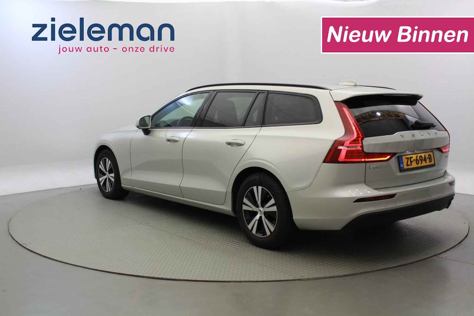 VOLVO V60 2.0 D3 Momentum - LED, Clima - 3/27