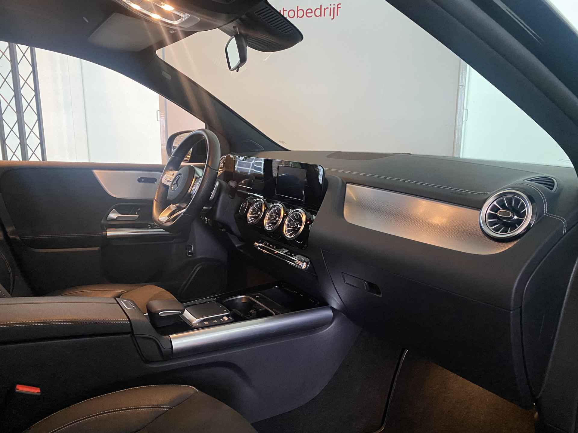 Mercedes-Benz B-Klasse 250 e AMG Line | Automaat | Apple-CarPlay | Navi | Sfeerverlichting | DAB | Cruise control | - 9/45