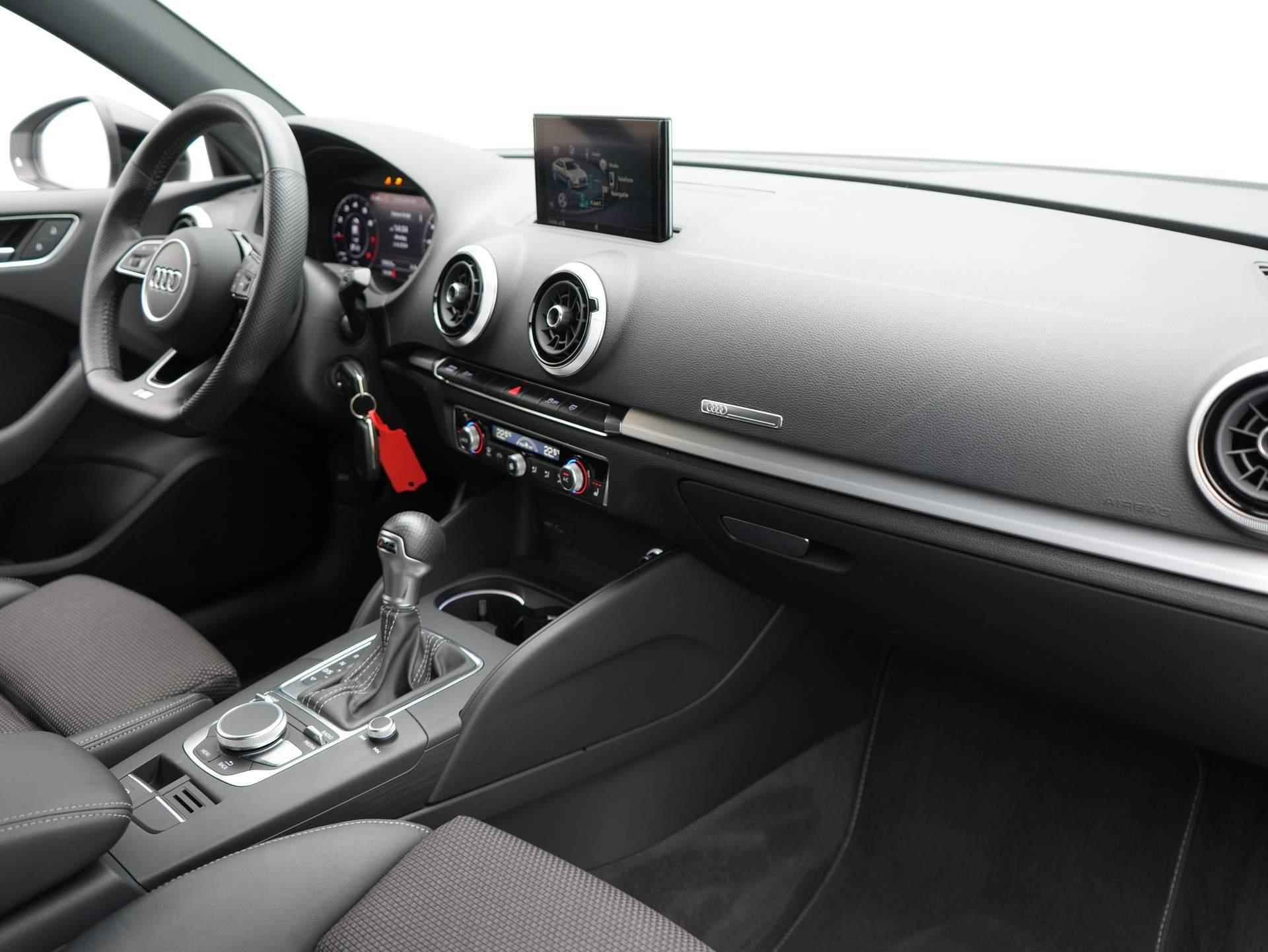Audi A3 Limousine 35 TFSI CoD Advance Sport Navi | Clima | Cruise | LED | S-Line | 18" - 33/42