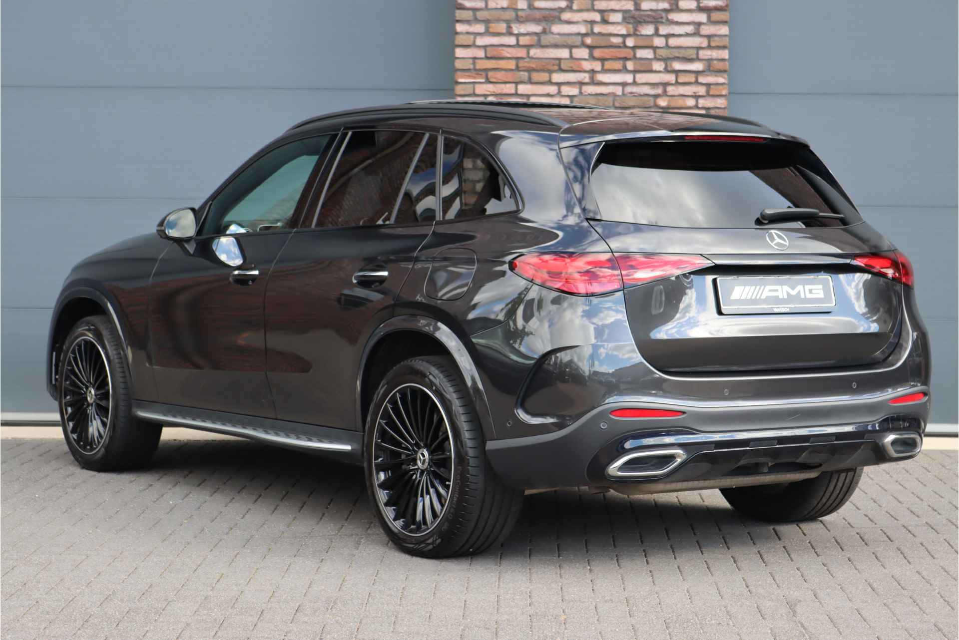 Mercedes-Benz GLC 400e 4MATIC AMG Line Aut9 | Airmatic | Achterasbesturing | Distronic+ | Stoelventilatie | Verwarmd Stuurwiel | Burmester | Panoramadak | HUD | Digital Light | Massage | - 6/51