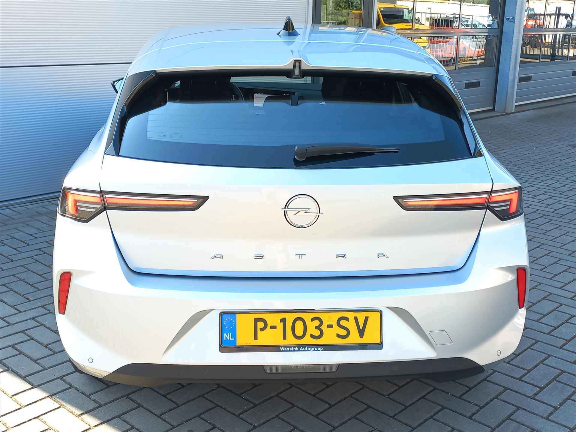 Opel Astra 1.2T 110pk EDITION | Climate Control | Navigatie | Parkeersensoren v/a | Lm velgen | Apple Carplay | Android Auto - 4/43